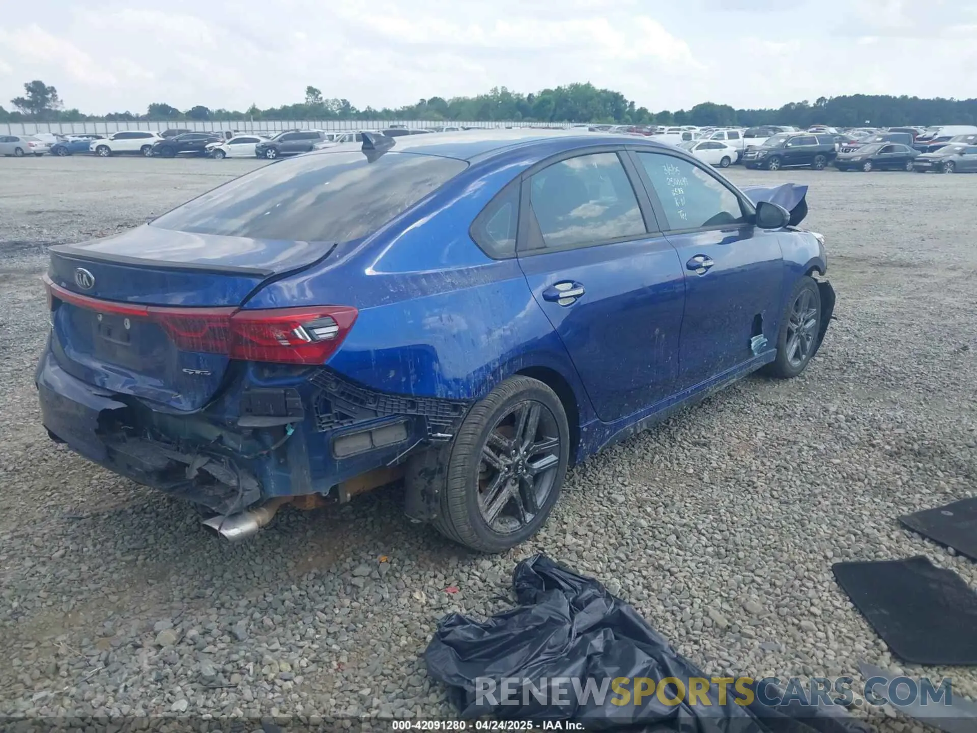 4 Photograph of a damaged car 3KPF34AD1ME278588 KIA FORTE 2021