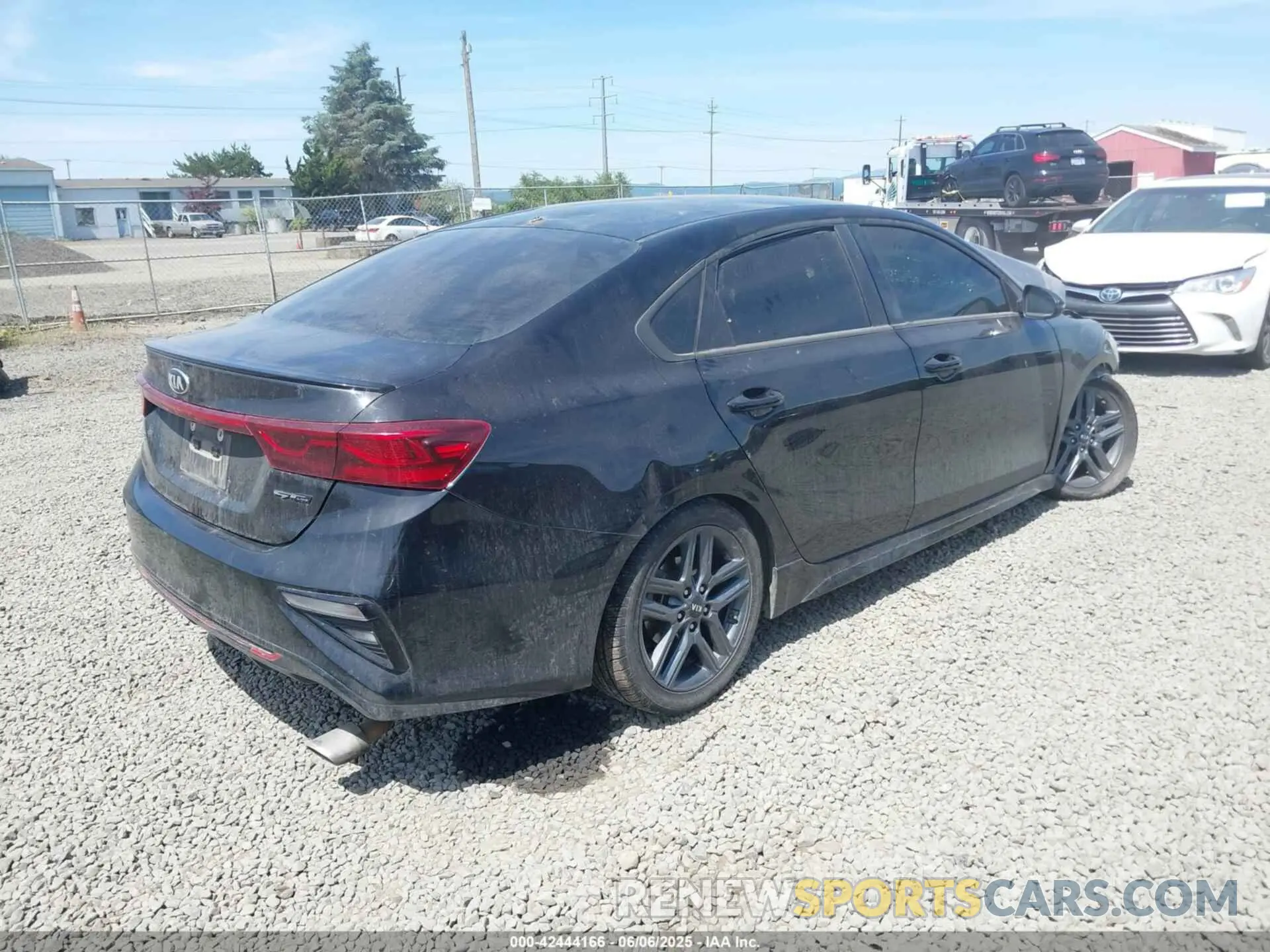 4 Photograph of a damaged car 3KPF34AD1ME286612 KIA FORTE 2021