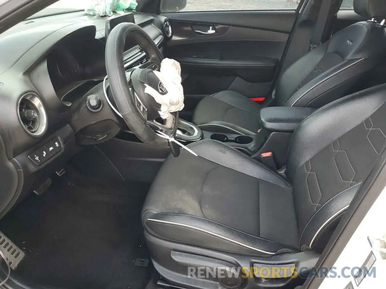 7 Photograph of a damaged car 3KPF34AD1ME290997 KIA FORTE 2021