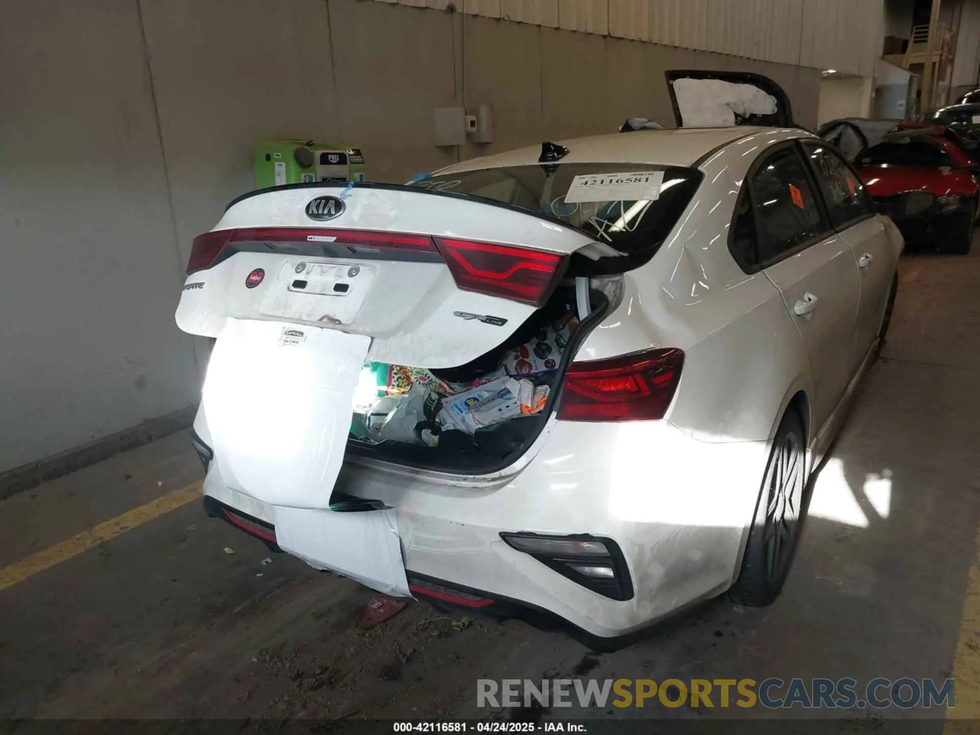 15 Photograph of a damaged car 3KPF34AD1ME341222 KIA FORTE 2021