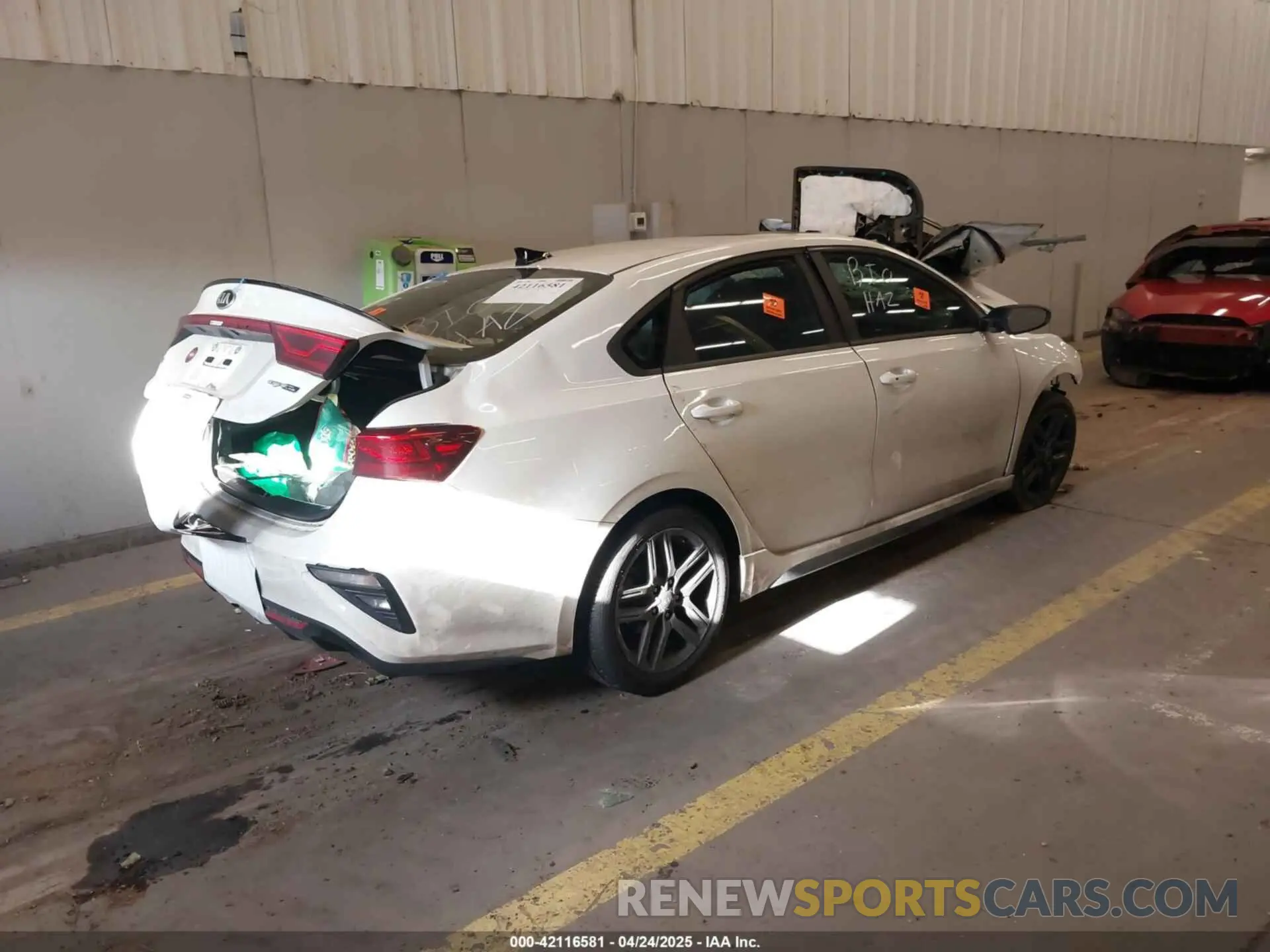 4 Photograph of a damaged car 3KPF34AD1ME341222 KIA FORTE 2021