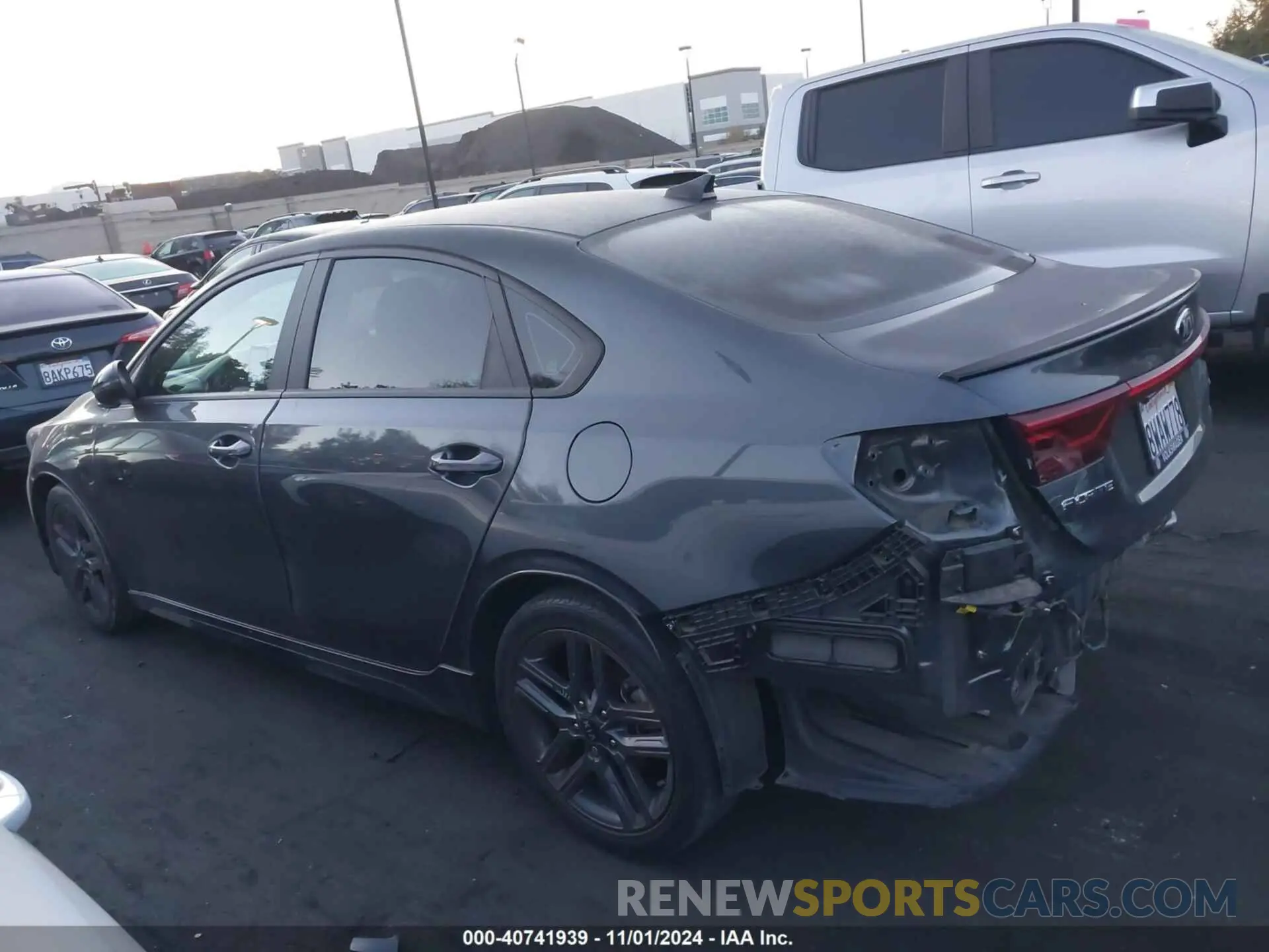 15 Photograph of a damaged car 3KPF34AD2ME326678 KIA FORTE 2021