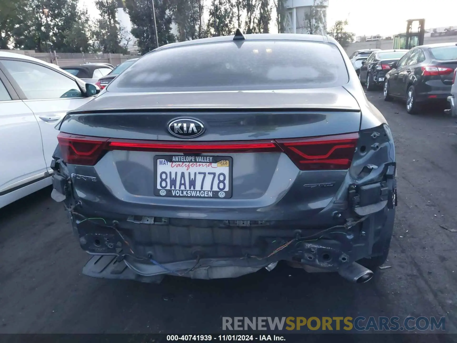 17 Photograph of a damaged car 3KPF34AD2ME326678 KIA FORTE 2021