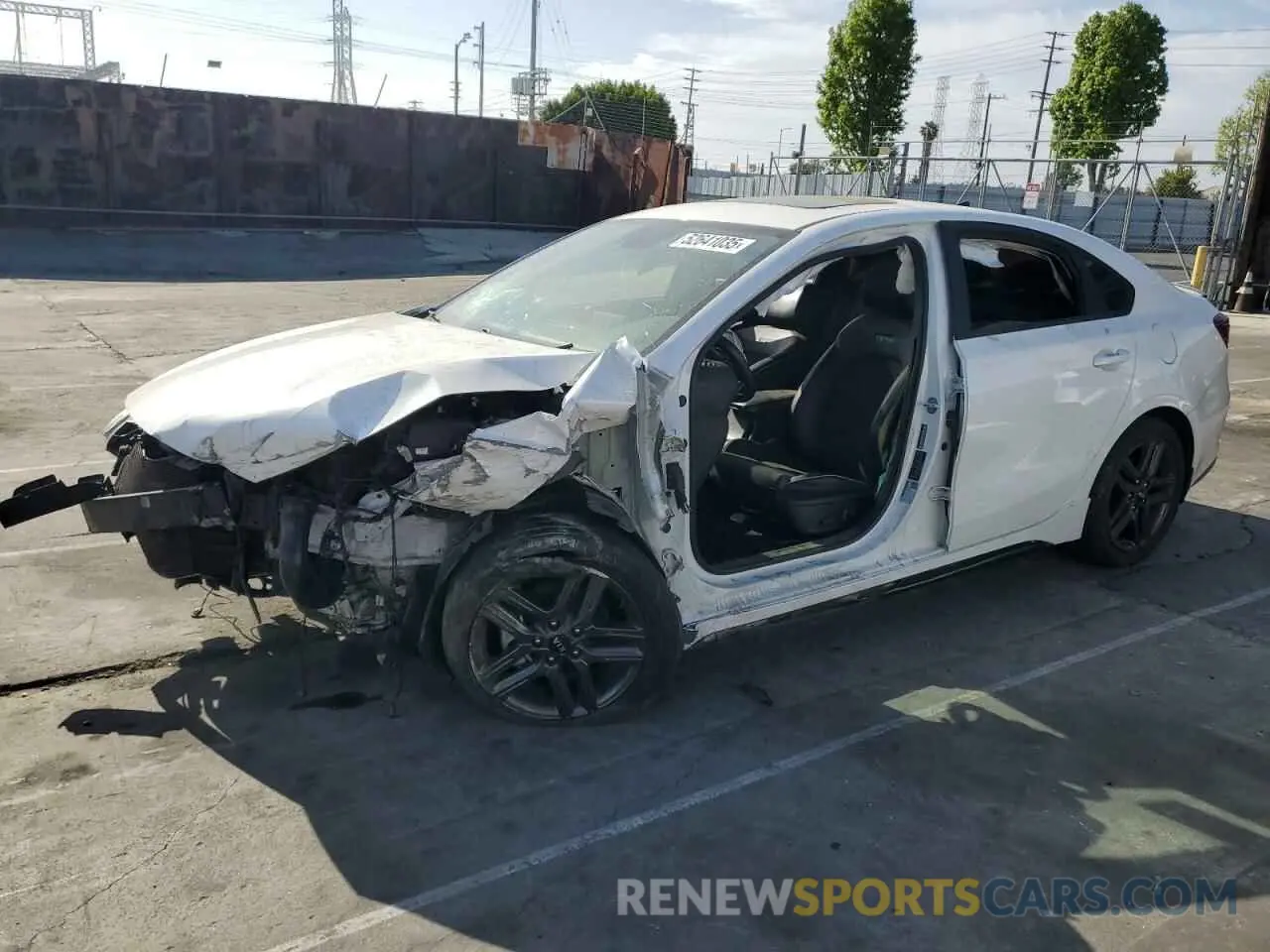 1 Photograph of a damaged car 3KPF34AD2ME327748 KIA FORTE 2021