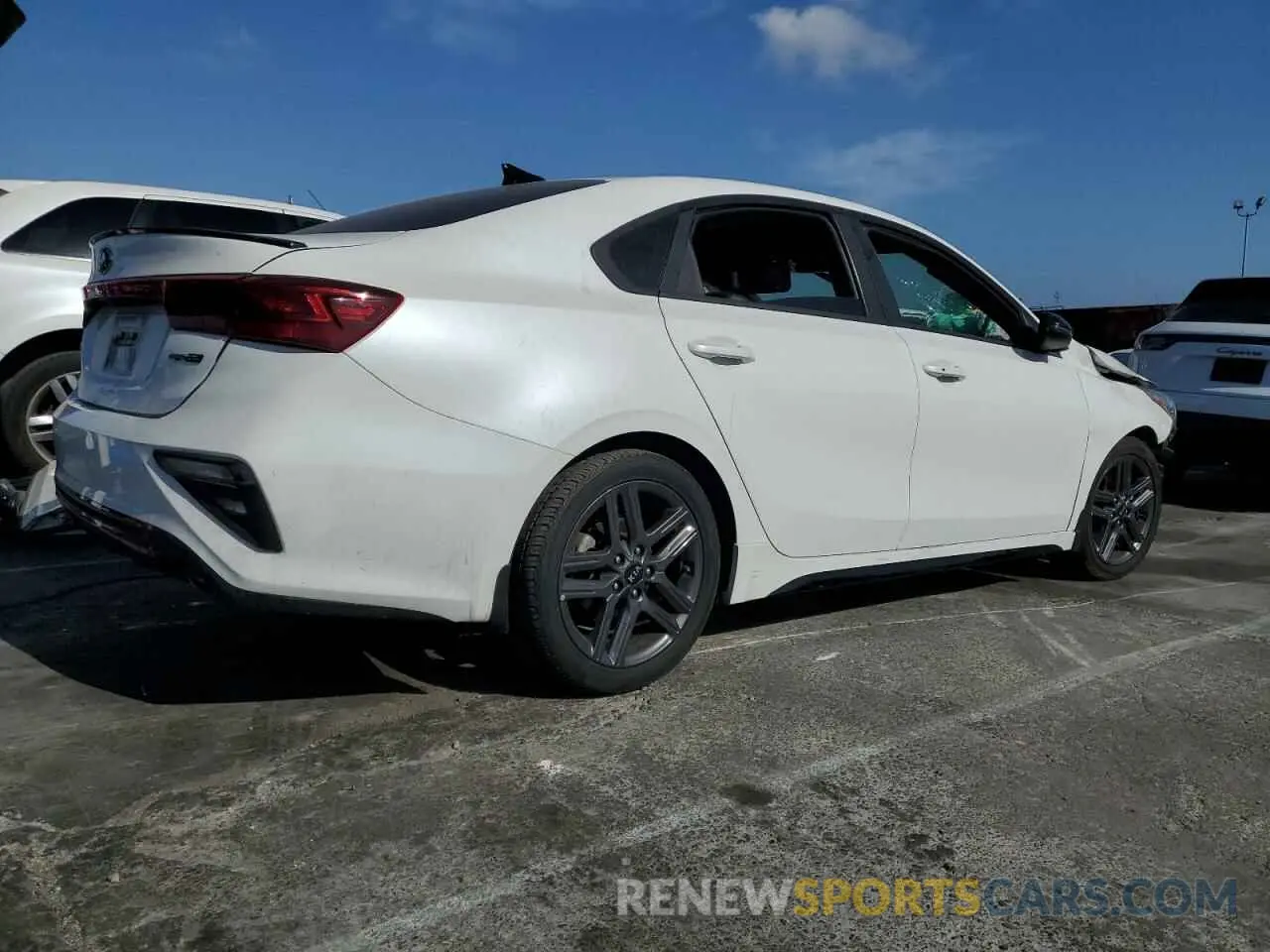 3 Photograph of a damaged car 3KPF34AD2ME327748 KIA FORTE 2021