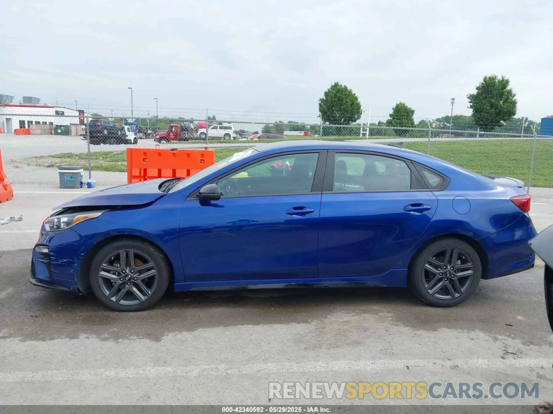 14 Photograph of a damaged car 3KPF34AD2ME357817 KIA FORTE 2021