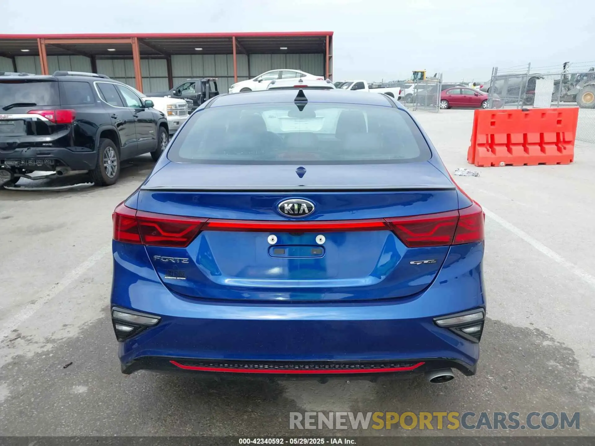 16 Photograph of a damaged car 3KPF34AD2ME357817 KIA FORTE 2021