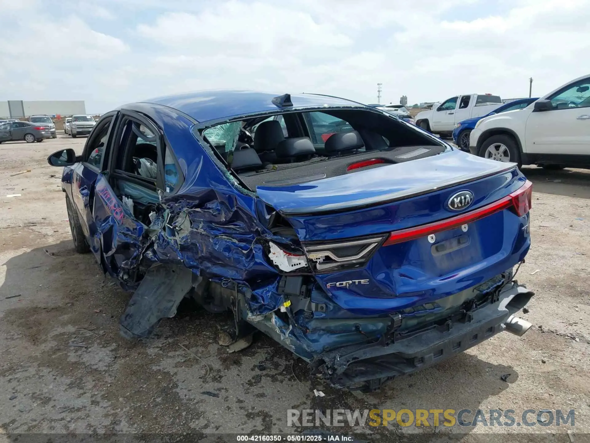 3 Photograph of a damaged car 3KPF34AD2ME401914 KIA FORTE 2021