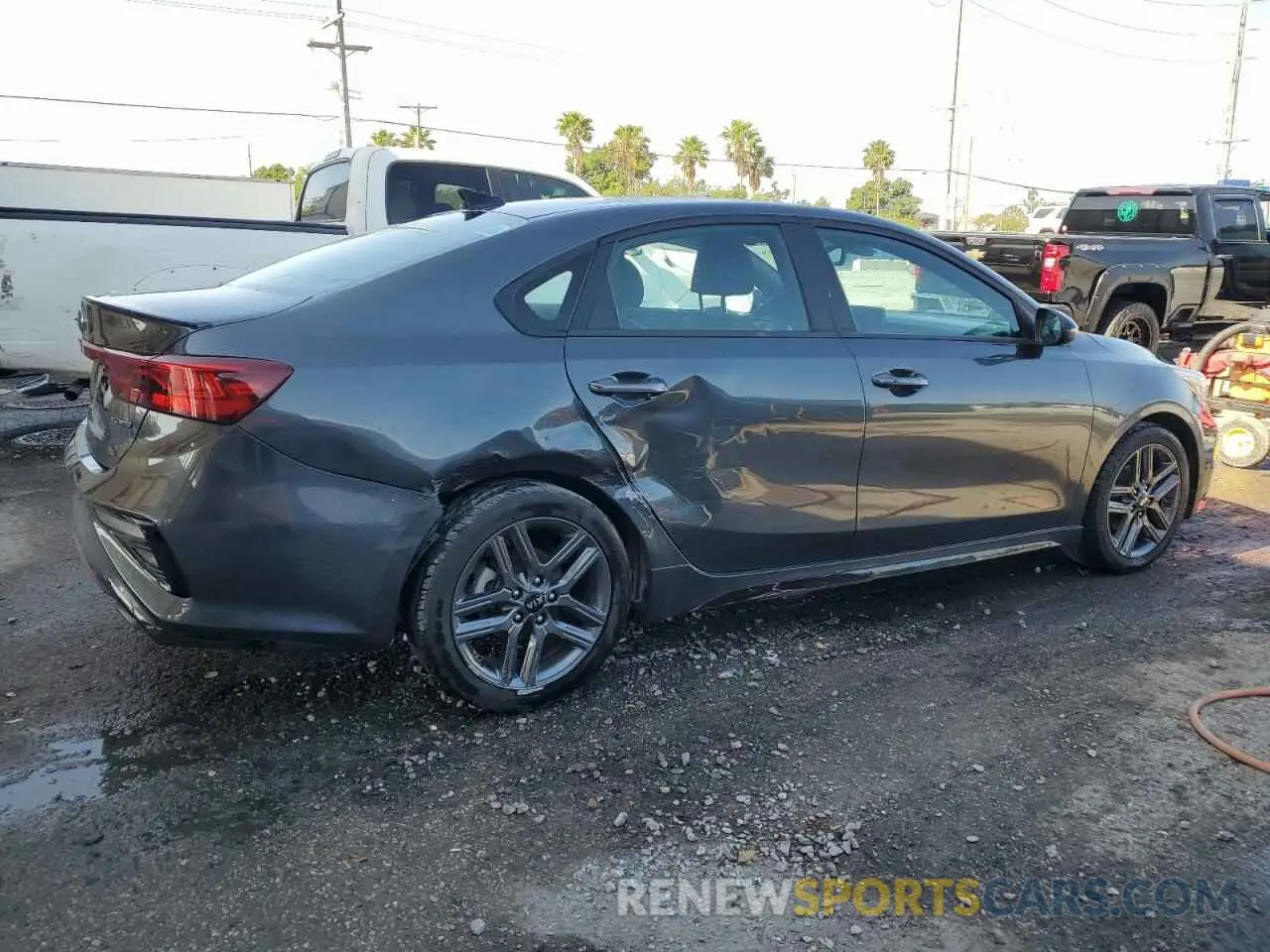 3 Photograph of a damaged car 3KPF34AD2ME408359 KIA FORTE 2021