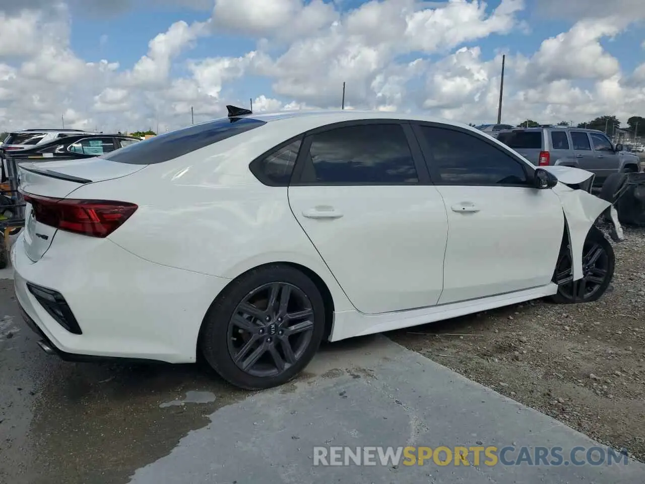 3 Photograph of a damaged car 3KPF34AD3ME387005 KIA FORTE 2021