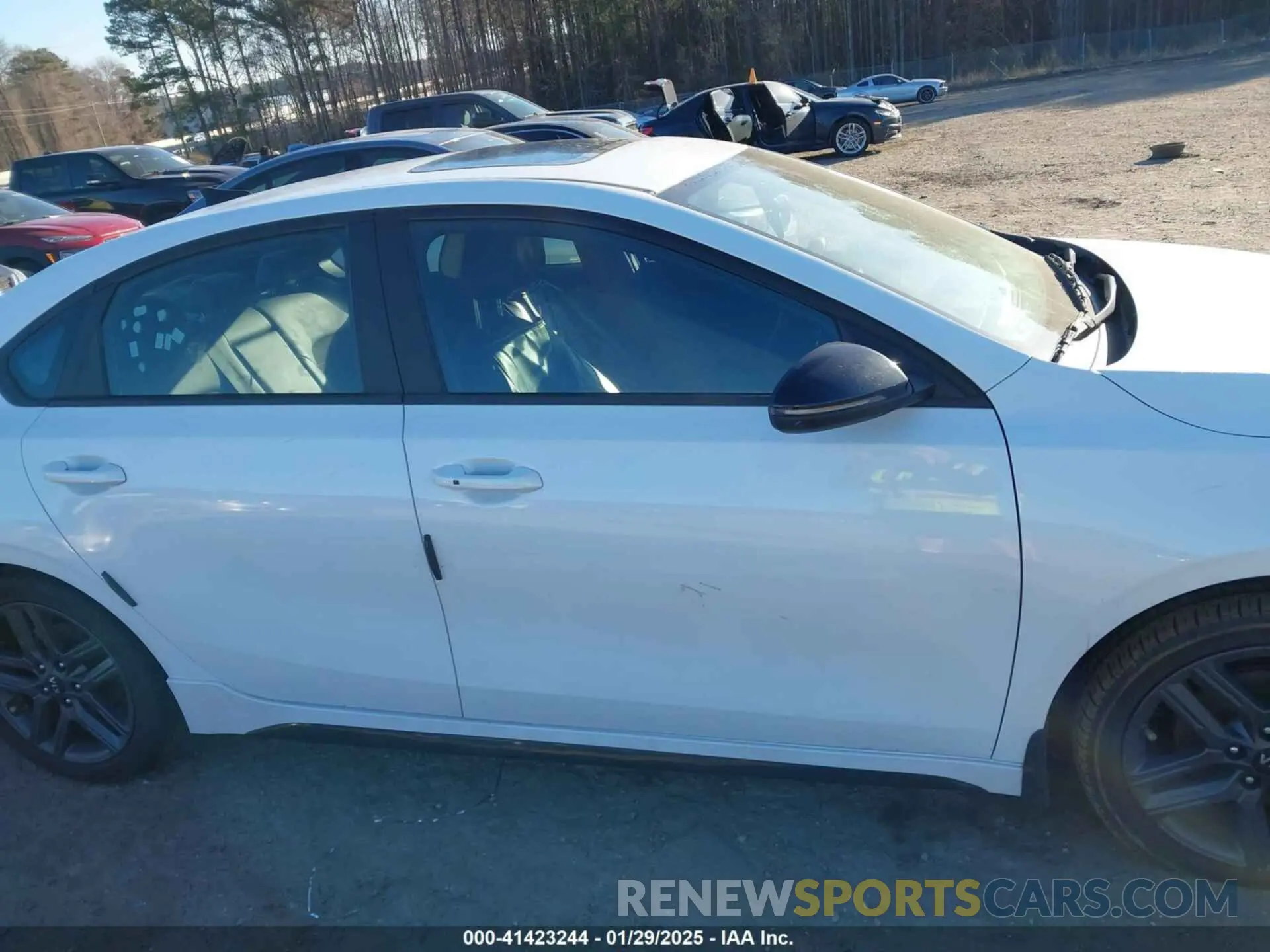 13 Photograph of a damaged car 3KPF34AD3ME390261 KIA FORTE 2021