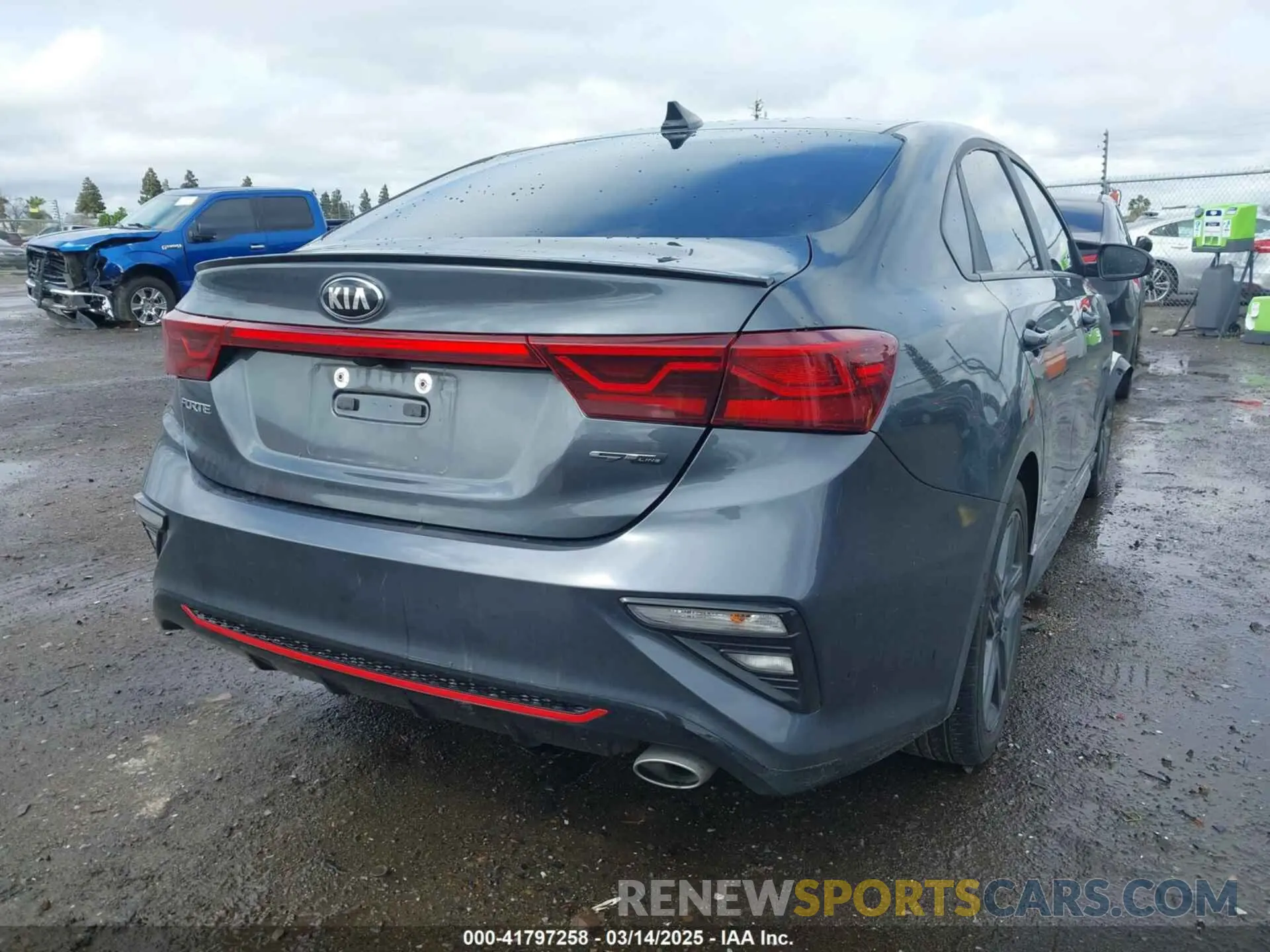4 Photograph of a damaged car 3KPF34AD4ME268945 KIA FORTE 2021