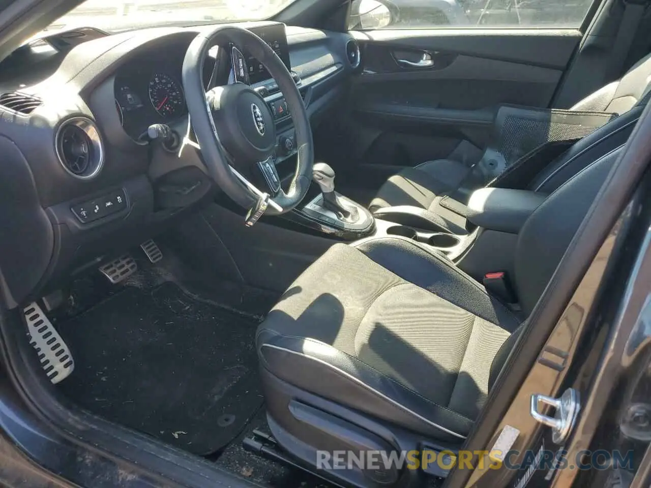 7 Photograph of a damaged car 3KPF34AD4ME305251 KIA FORTE 2021