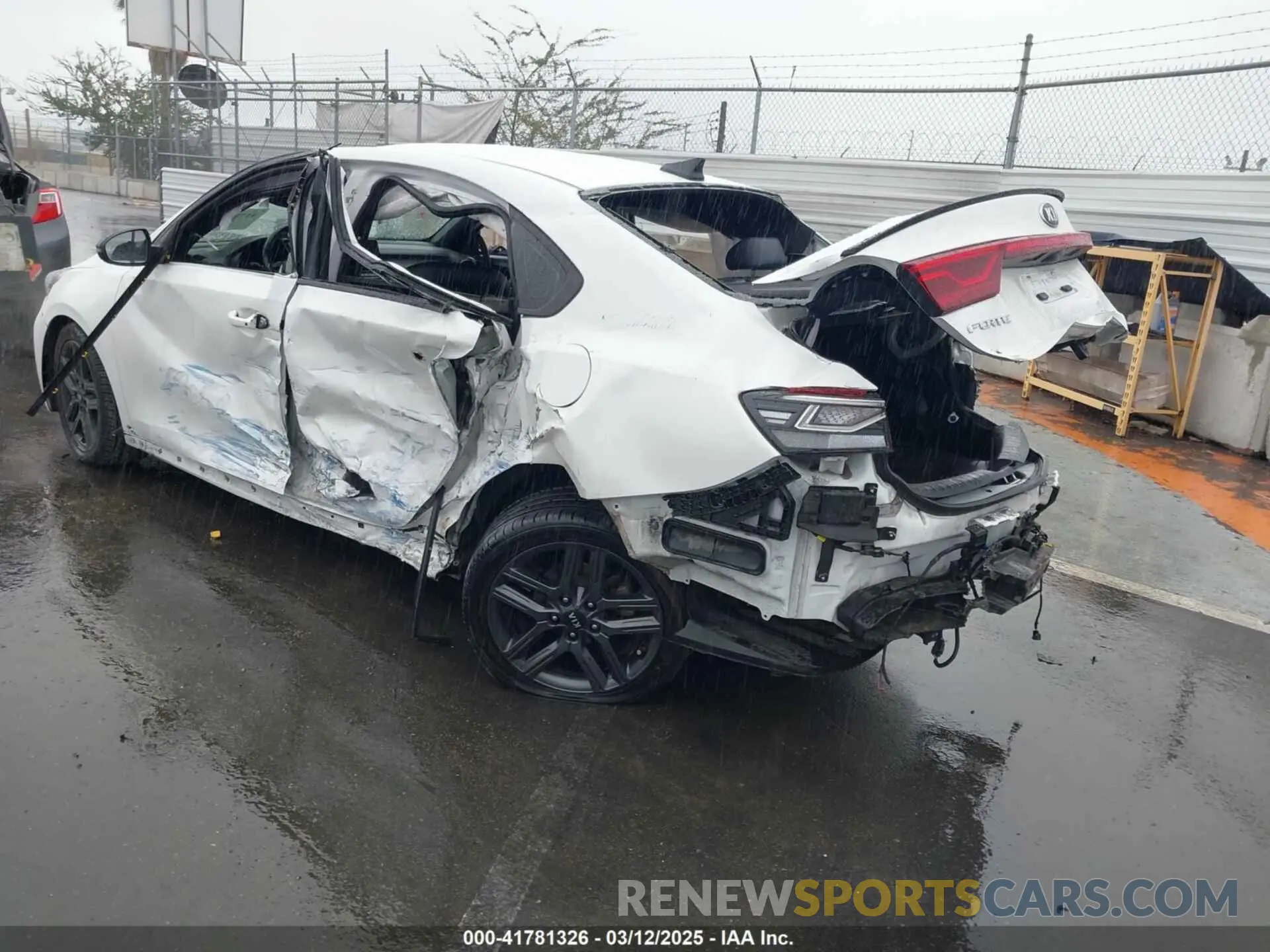 3 Photograph of a damaged car 3KPF34AD4ME306853 KIA FORTE 2021