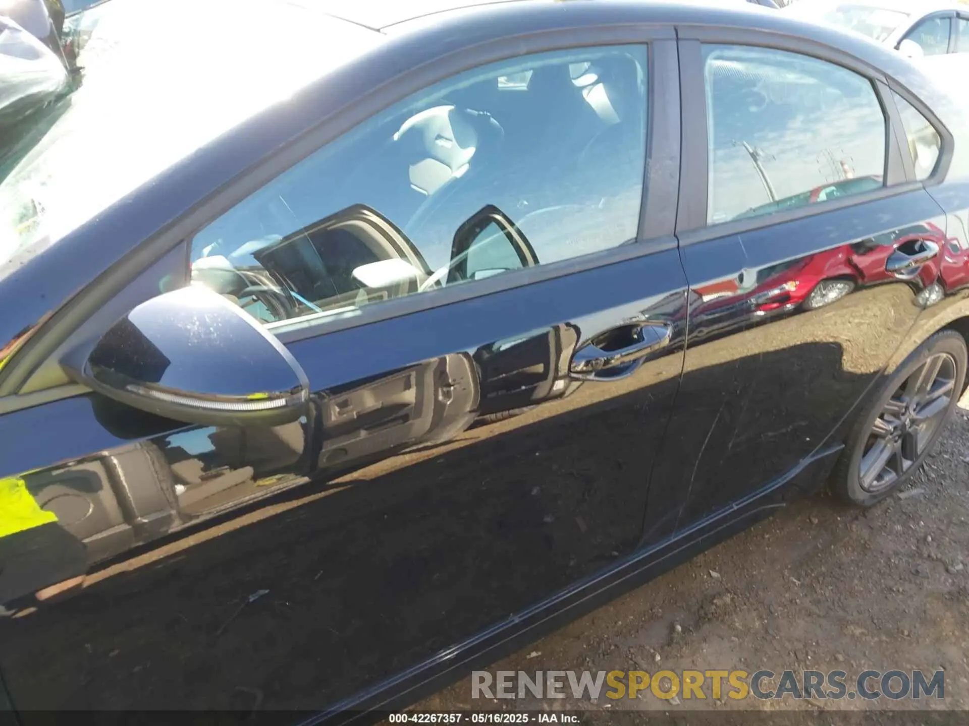 14 Photograph of a damaged car 3KPF34AD4ME307615 KIA FORTE 2021
