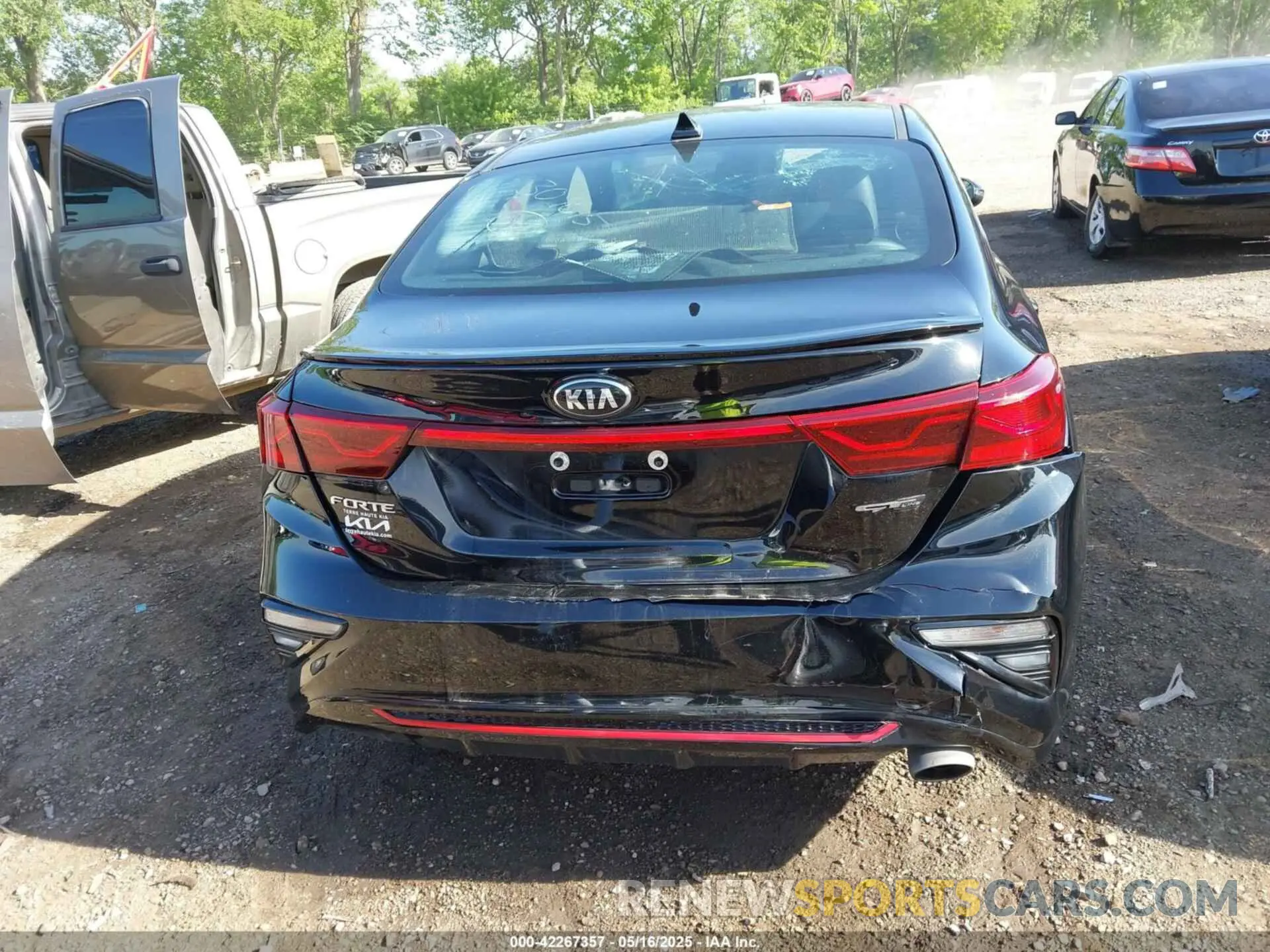 16 Photograph of a damaged car 3KPF34AD4ME307615 KIA FORTE 2021