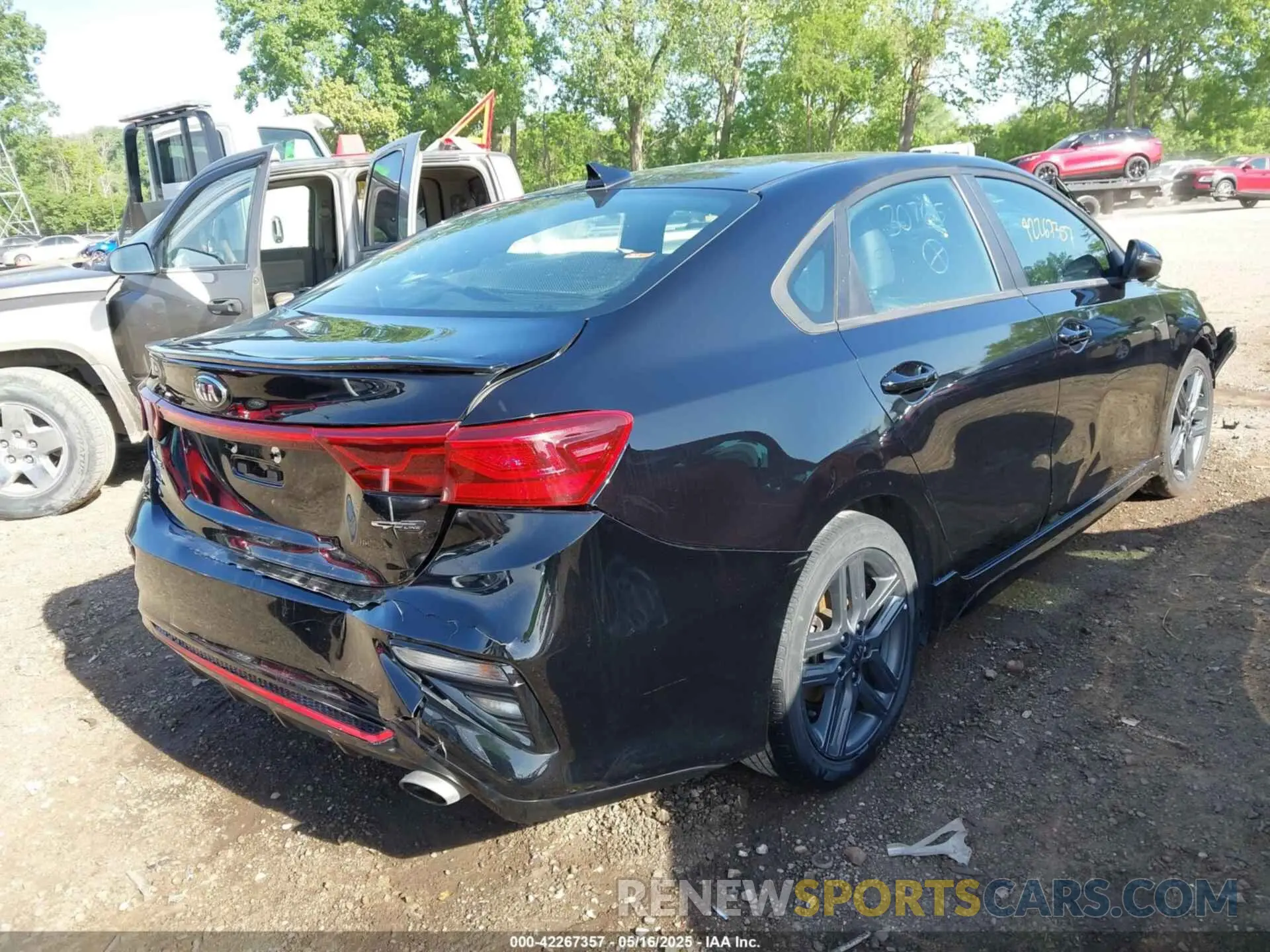 4 Photograph of a damaged car 3KPF34AD4ME307615 KIA FORTE 2021