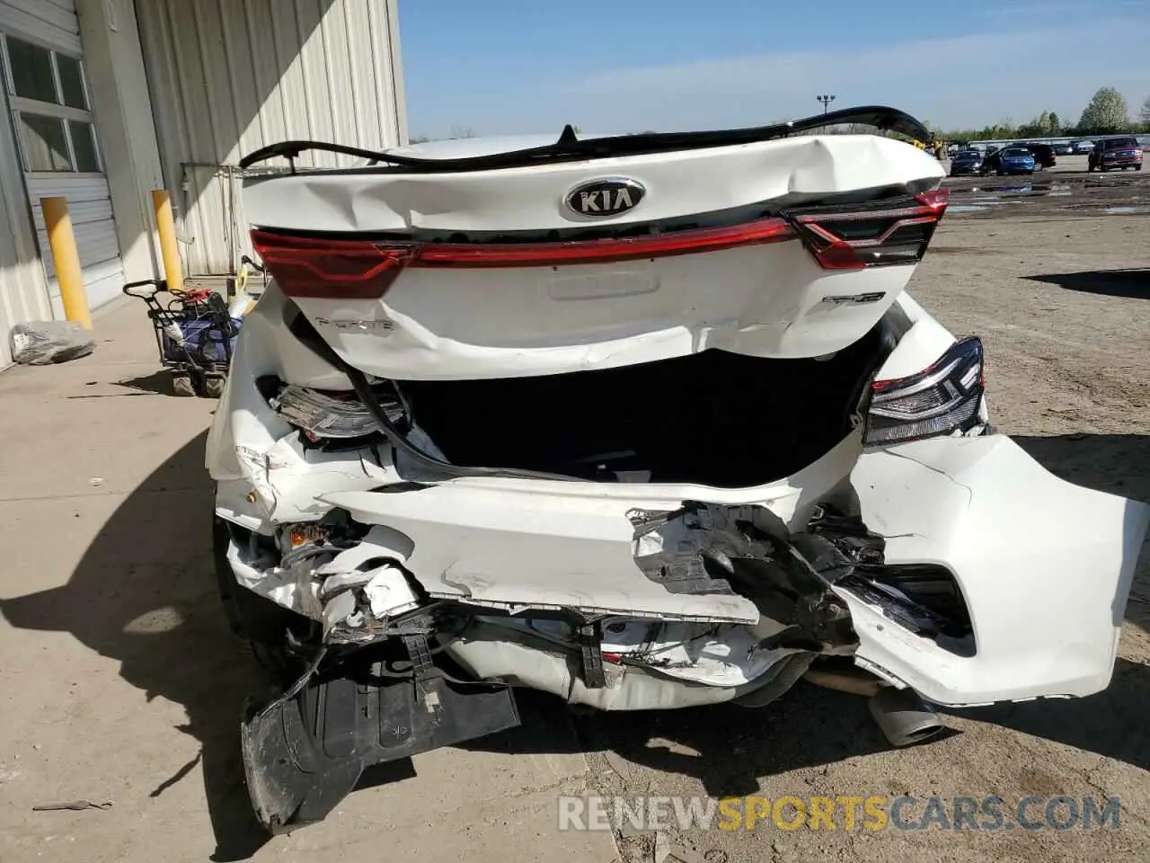 6 Photograph of a damaged car 3KPF34AD4ME380449 KIA FORTE 2021