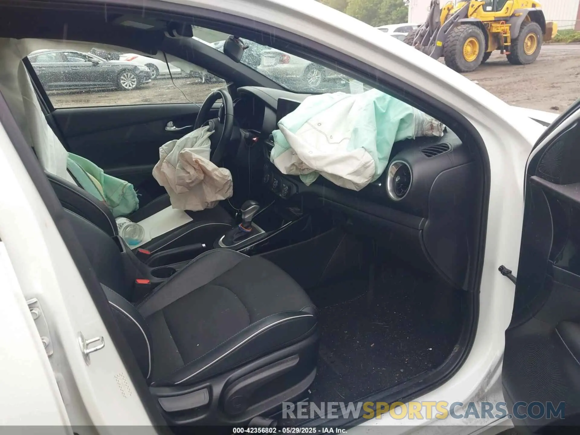 5 Photograph of a damaged car 3KPF34AD4ME414714 KIA FORTE 2021