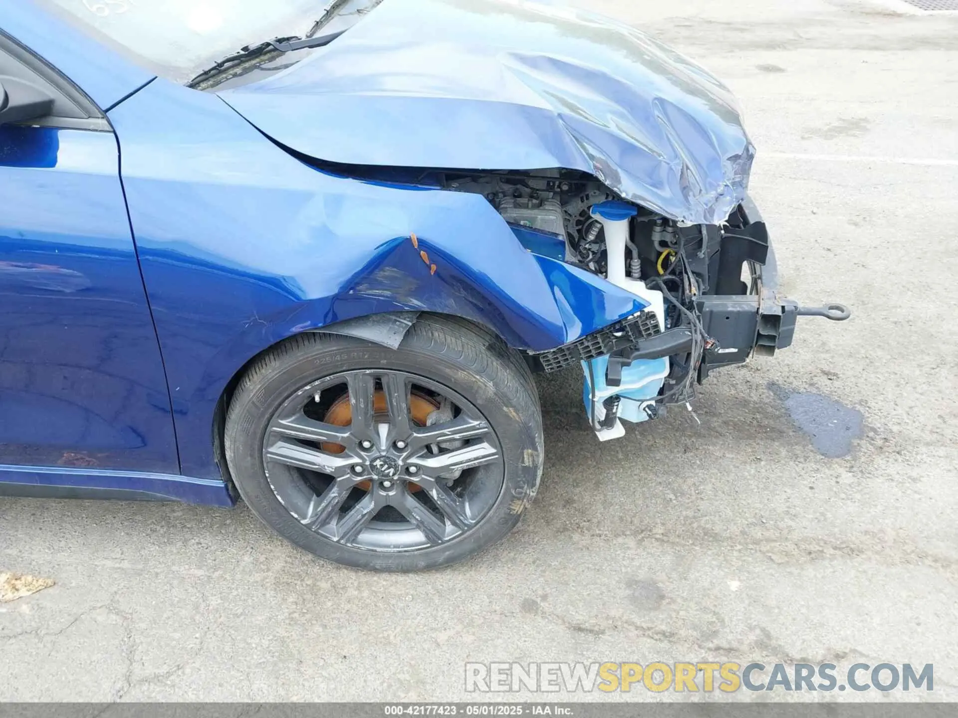 13 Photograph of a damaged car 3KPF34AD4ME423784 KIA FORTE 2021