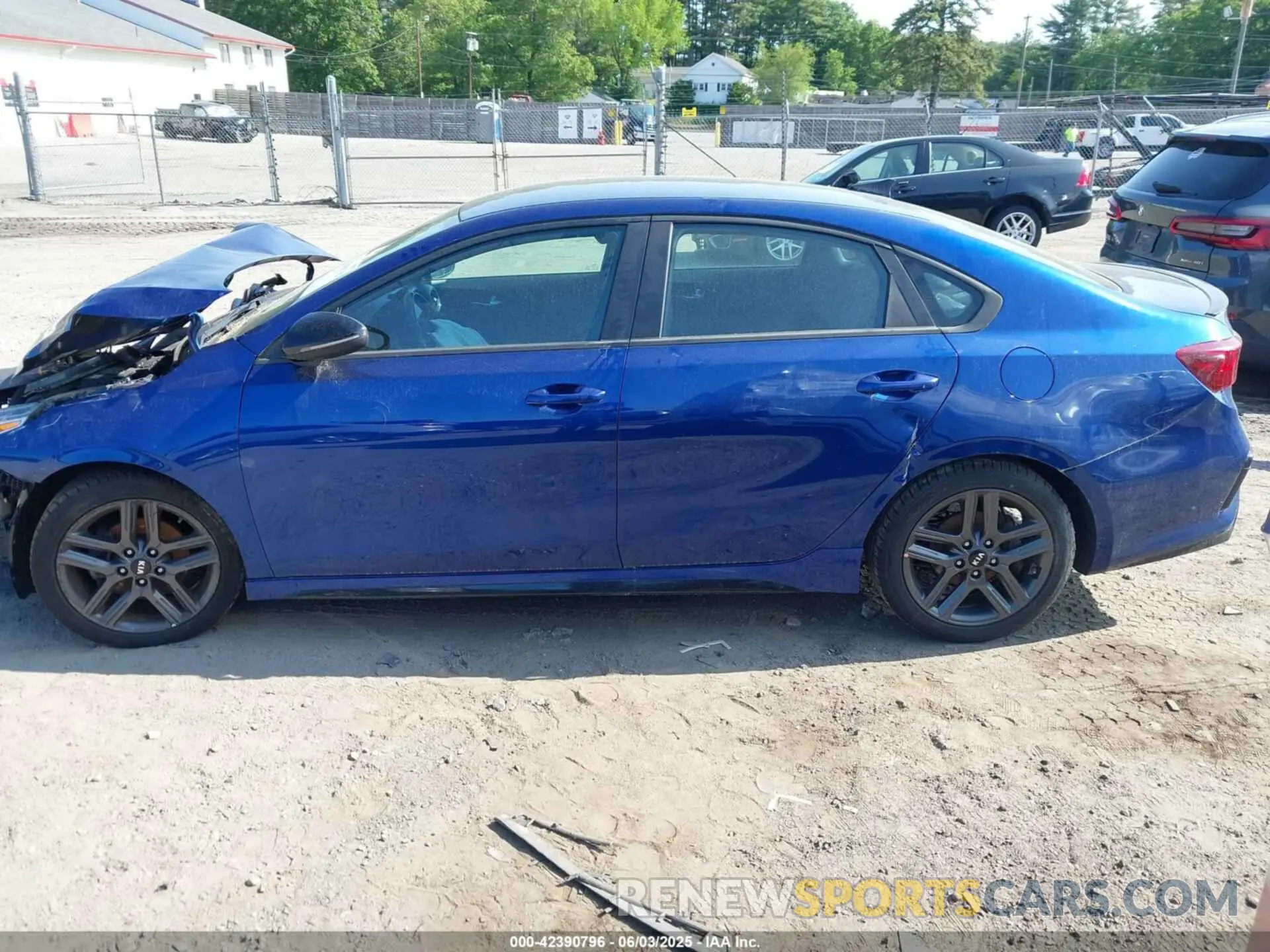 14 Photograph of a damaged car 3KPF34AD5ME279968 KIA FORTE 2021
