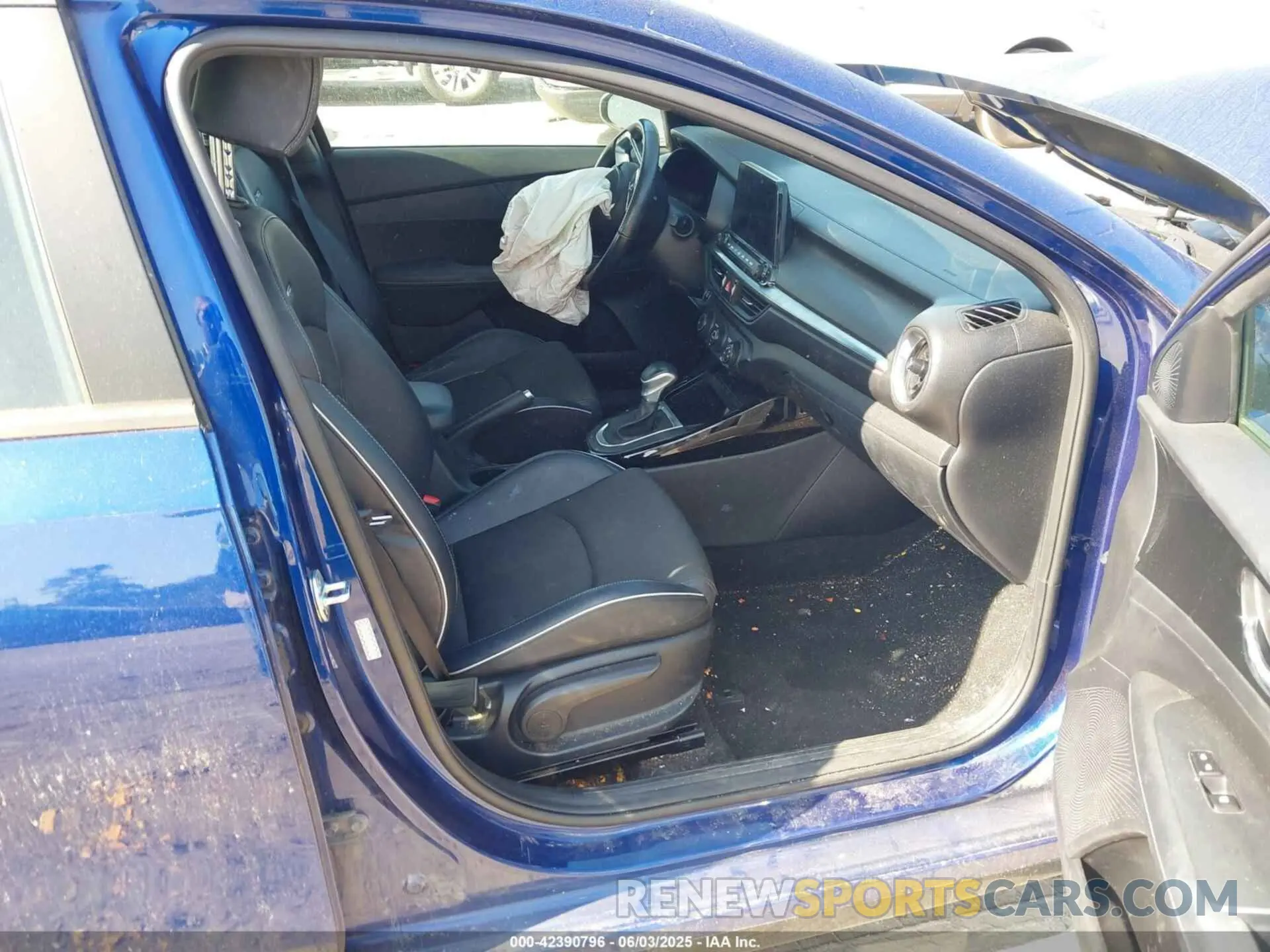 5 Photograph of a damaged car 3KPF34AD5ME279968 KIA FORTE 2021