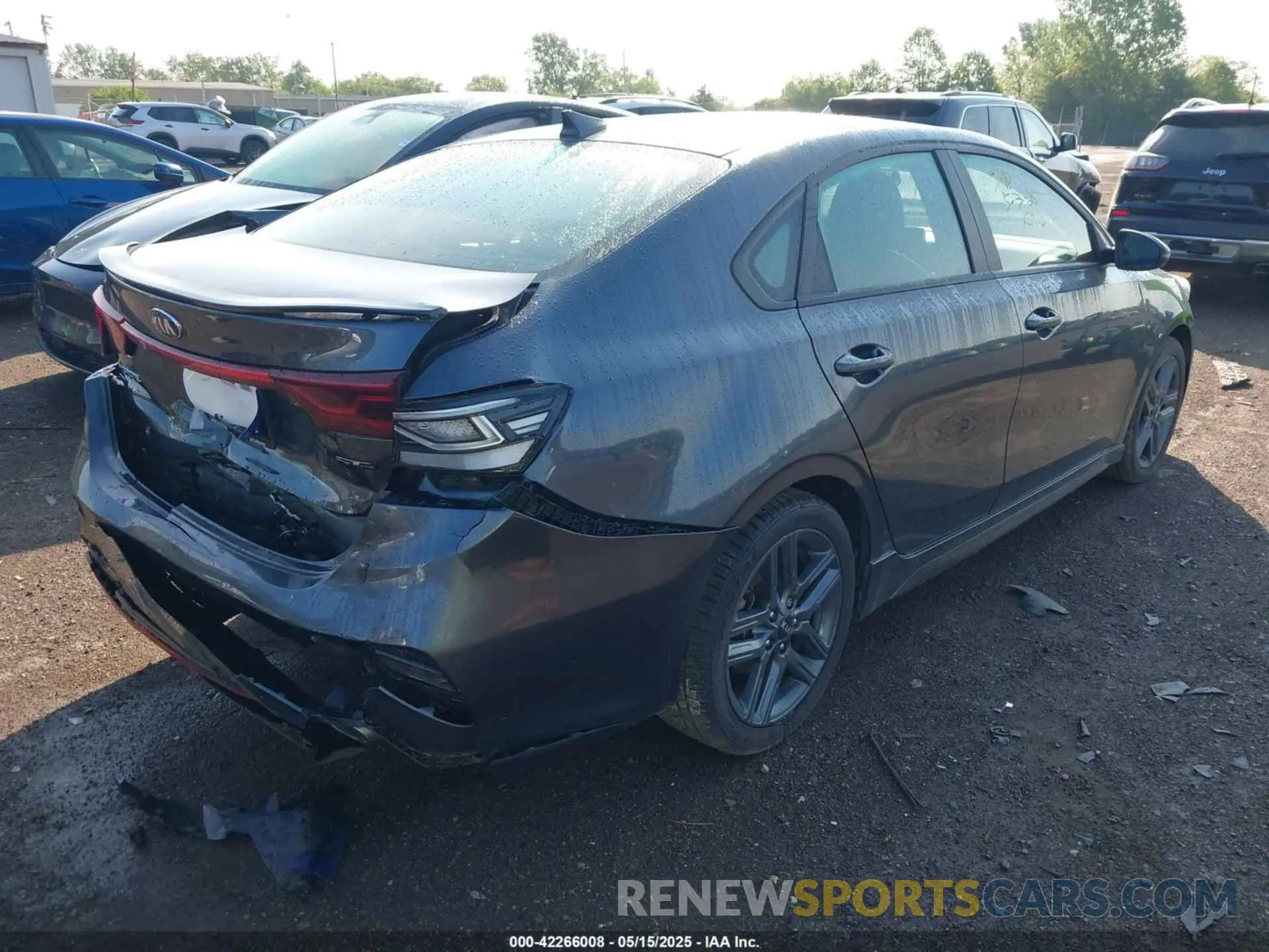 4 Photograph of a damaged car 3KPF34AD5ME282322 KIA FORTE 2021