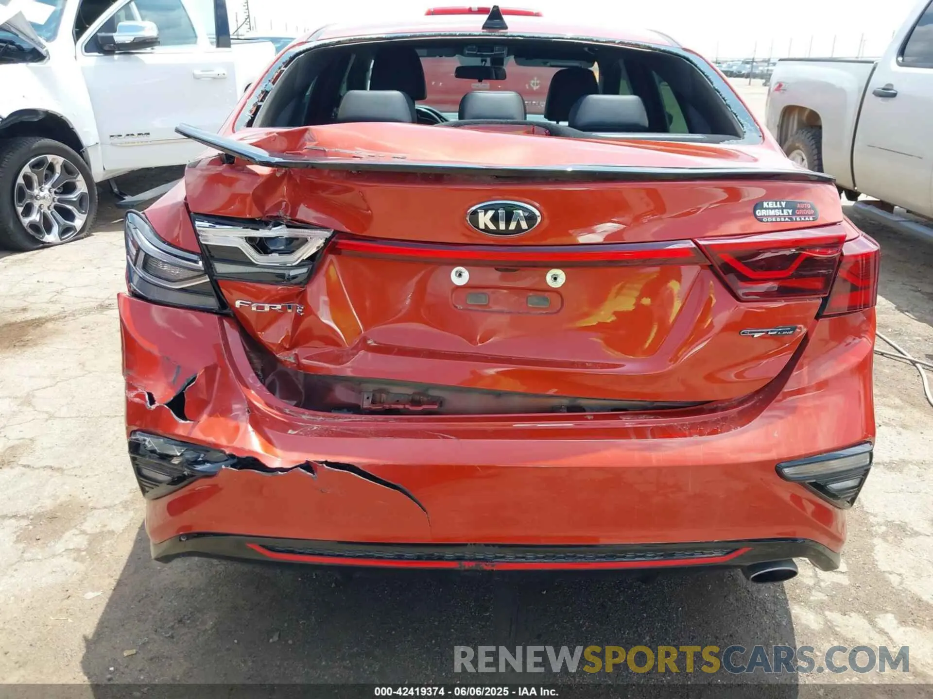 6 Photograph of a damaged car 3KPF34AD5ME367970 KIA FORTE 2021