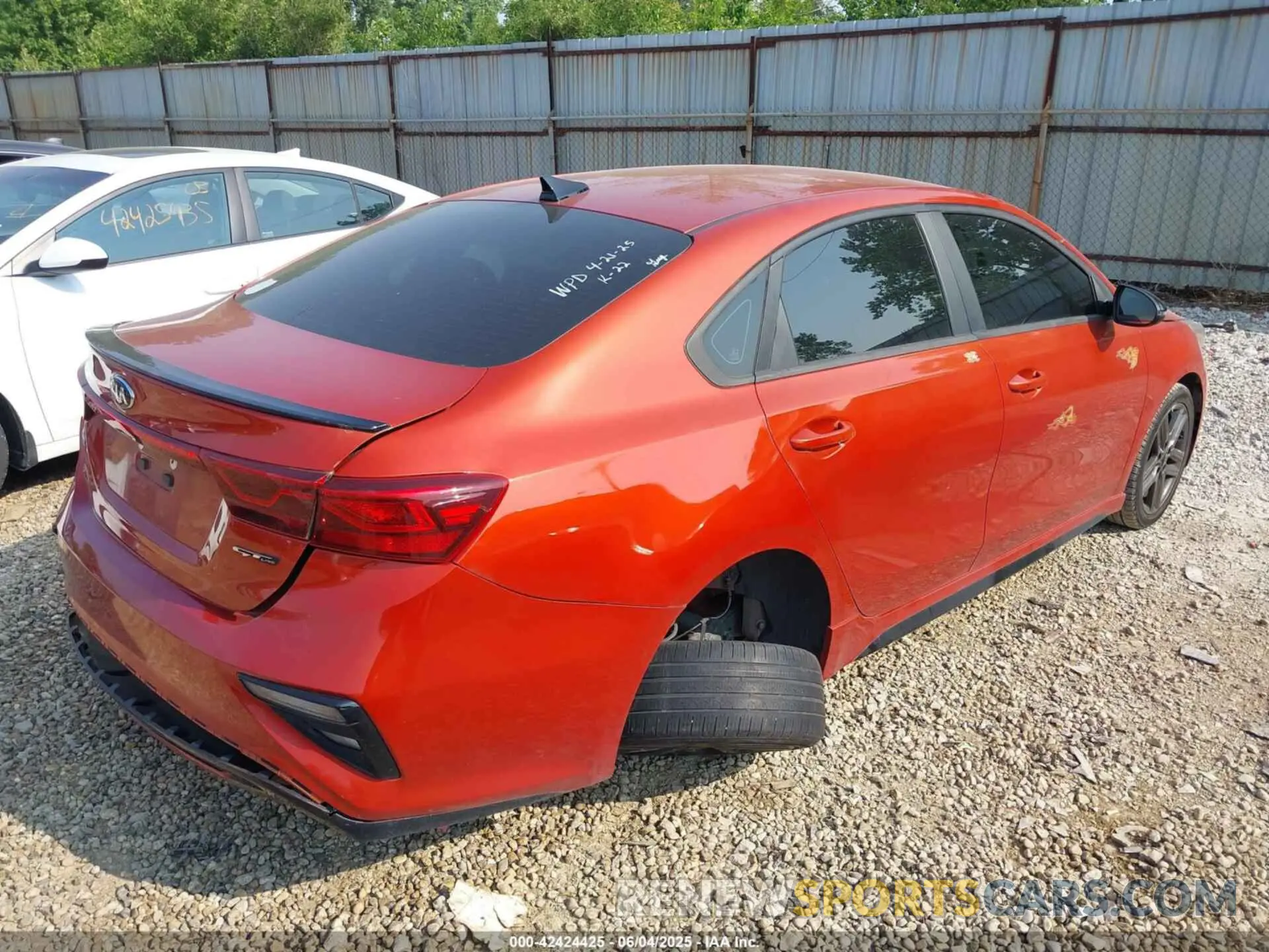4 Photograph of a damaged car 3KPF34AD5ME400322 KIA FORTE 2021