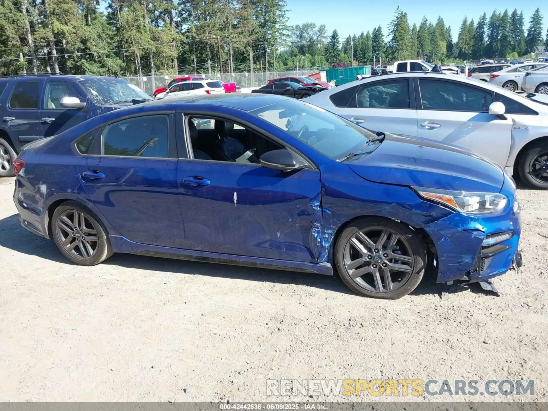 14 Photograph of a damaged car 3KPF34AD5ME408680 KIA FORTE 2021