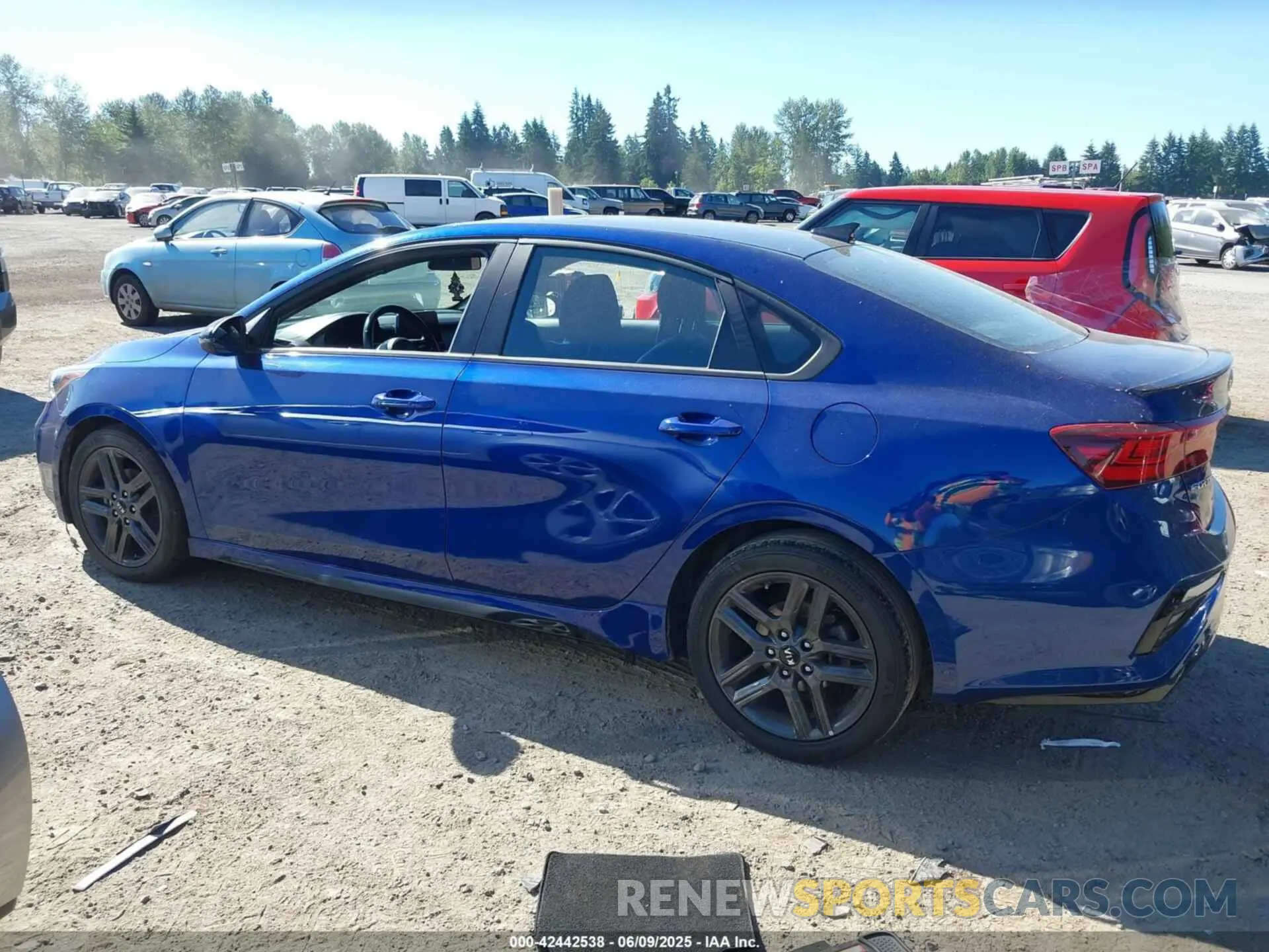 15 Photograph of a damaged car 3KPF34AD5ME408680 KIA FORTE 2021