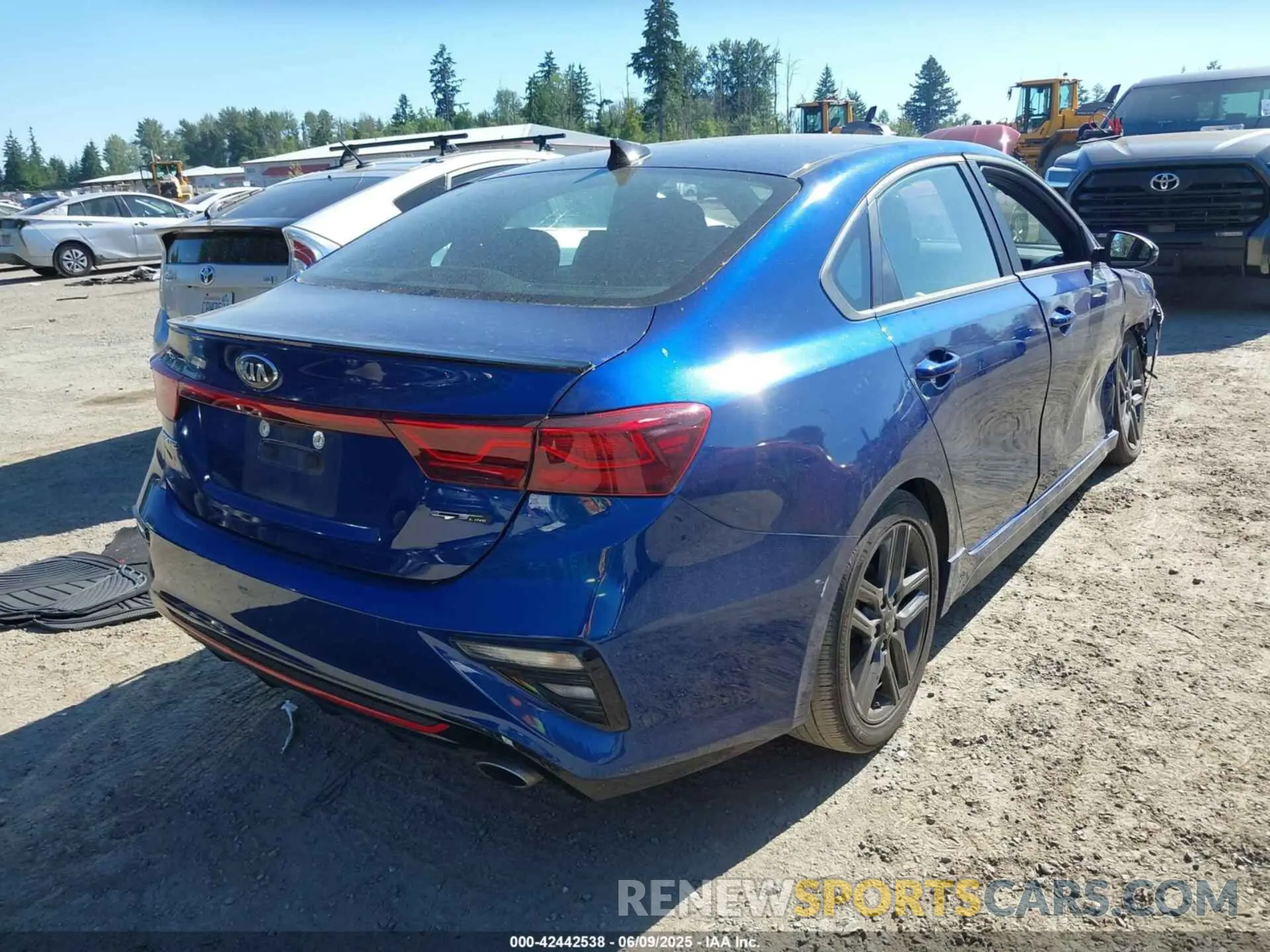 4 Photograph of a damaged car 3KPF34AD5ME408680 KIA FORTE 2021