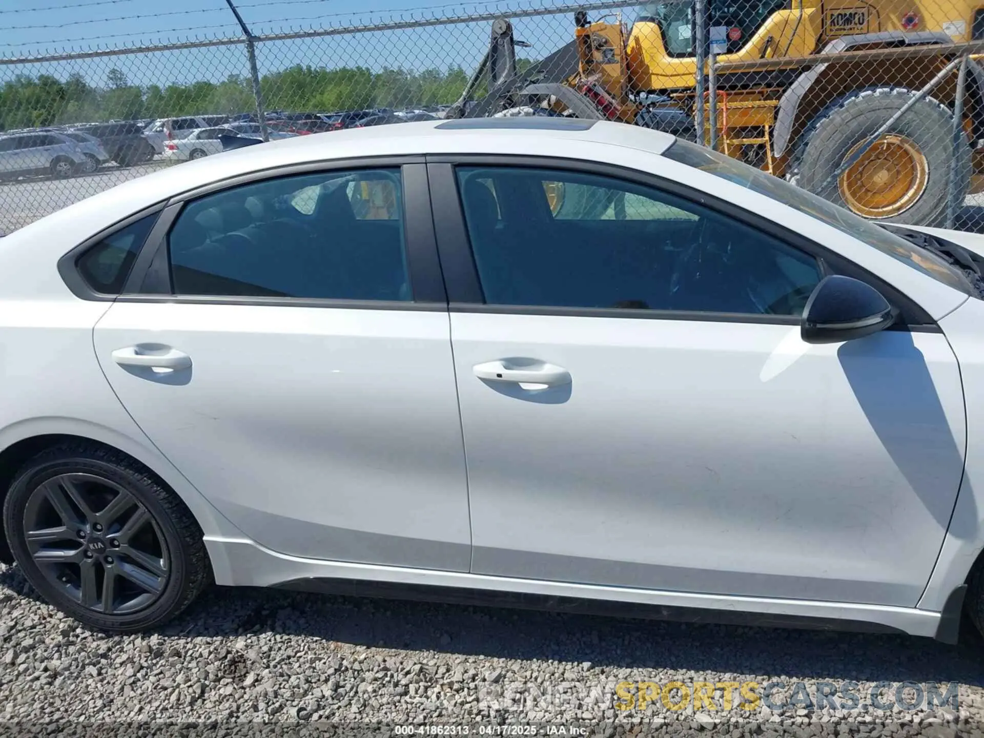 13 Photograph of a damaged car 3KPF34AD5ME416567 KIA FORTE 2021