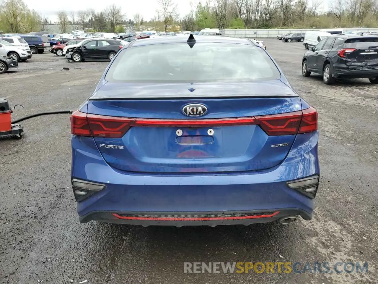 6 Photograph of a damaged car 3KPF34AD6ME280868 KIA FORTE 2021