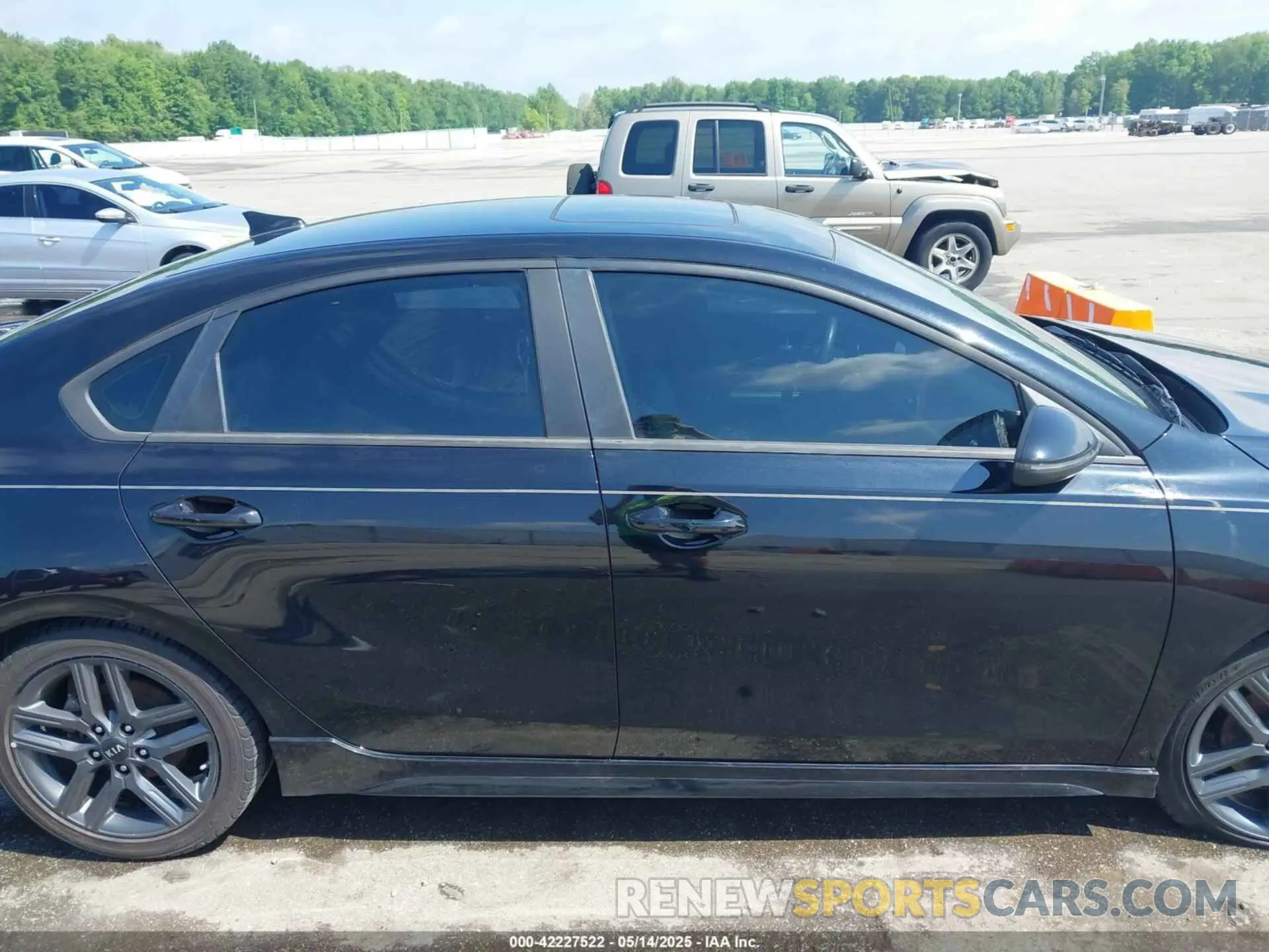 13 Photograph of a damaged car 3KPF34AD7ME281768 KIA FORTE 2021