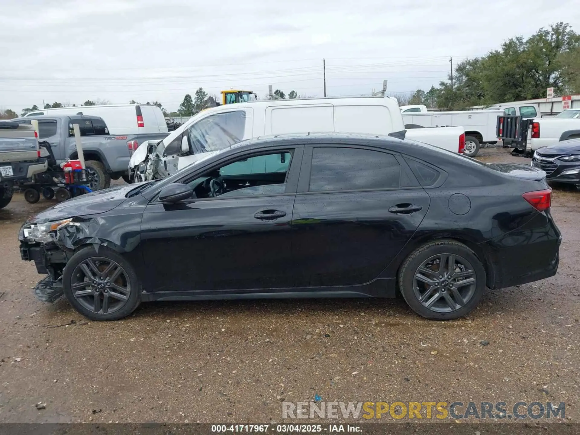 14 Photograph of a damaged car 3KPF34AD7ME309438 KIA FORTE 2021