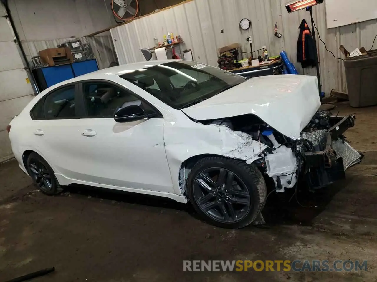 4 Photograph of a damaged car 3KPF34AD7ME313764 KIA FORTE 2021