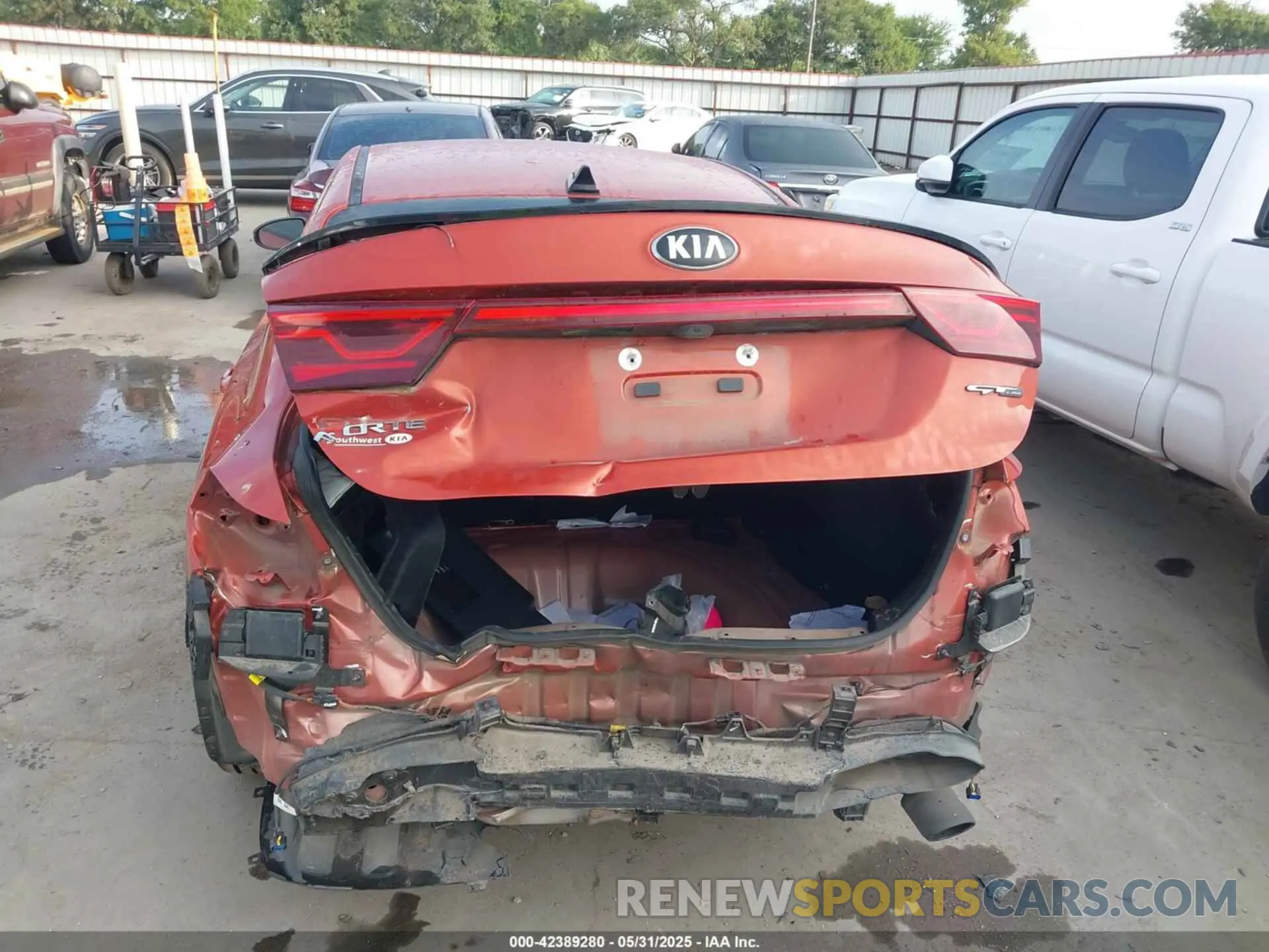 6 Photograph of a damaged car 3KPF34AD7ME341063 KIA FORTE 2021