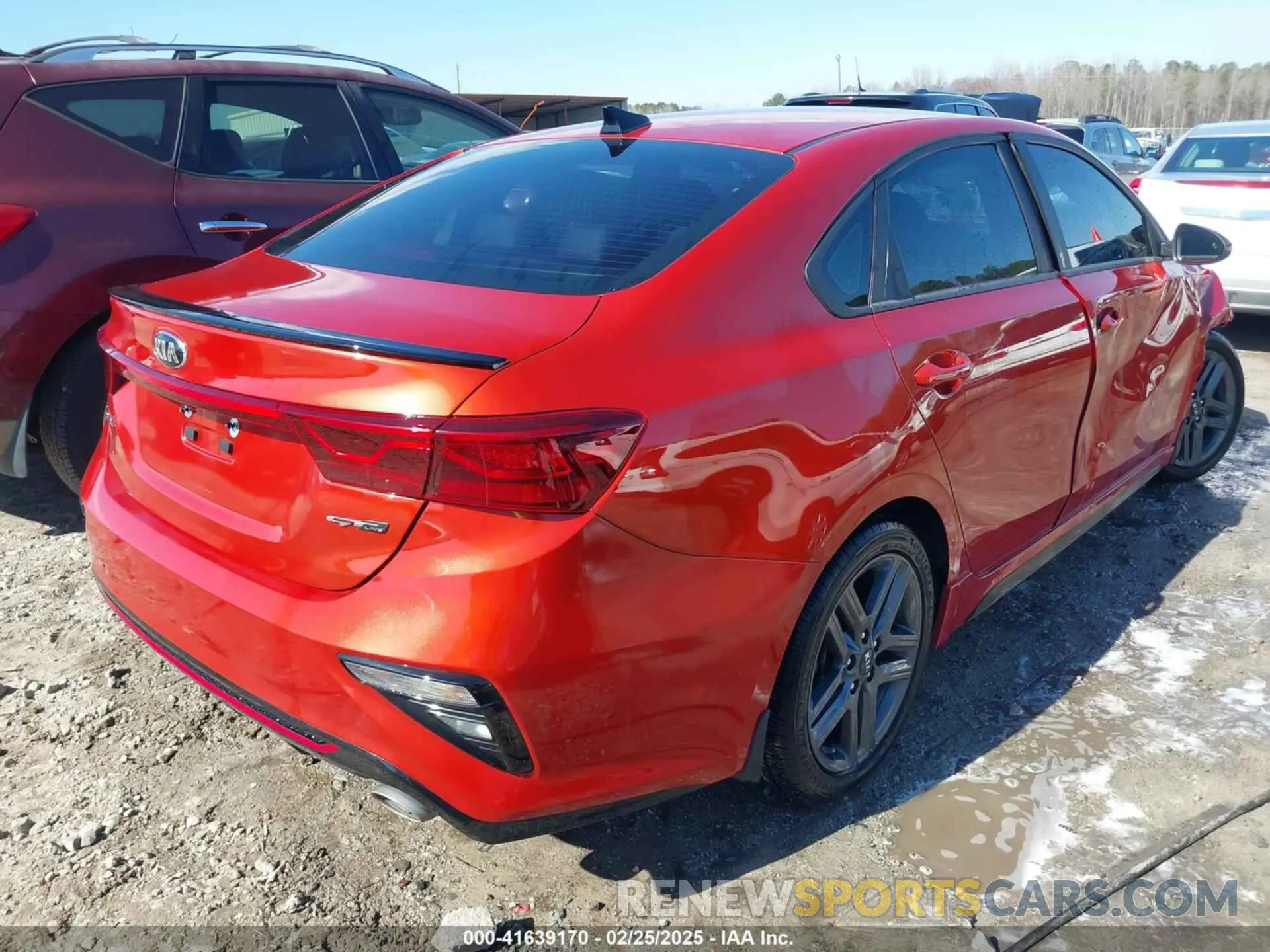 4 Photograph of a damaged car 3KPF34AD7ME405490 KIA FORTE 2021