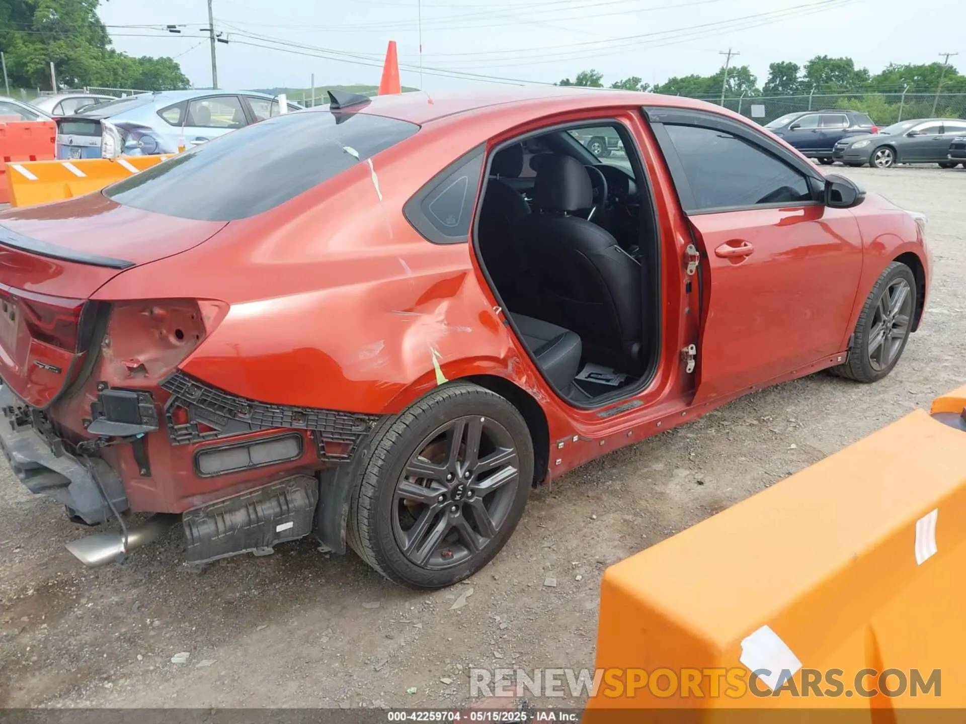 4 Photograph of a damaged car 3KPF34AD7ME410270 KIA FORTE 2021