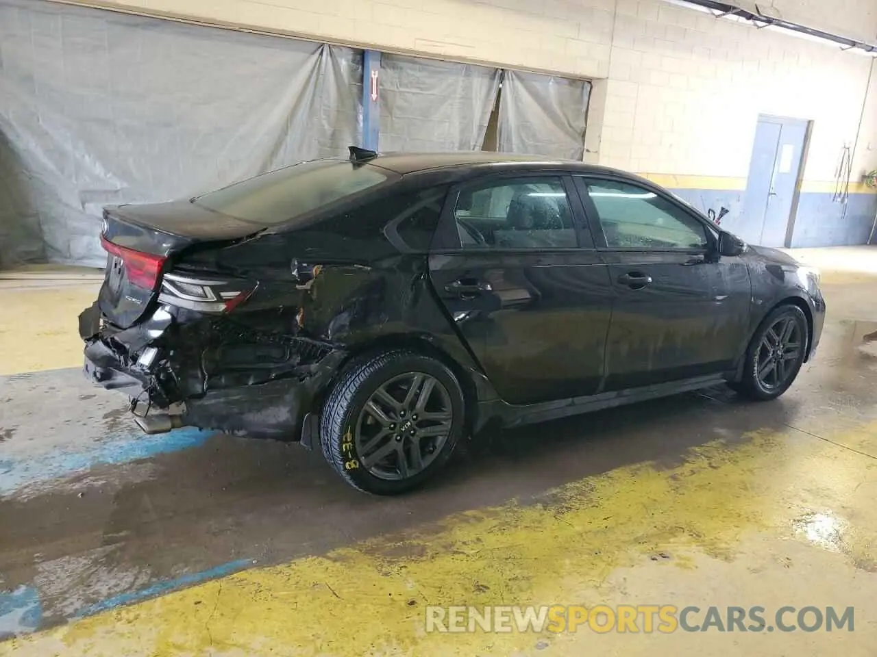 3 Photograph of a damaged car 3KPF34AD8ME268897 KIA FORTE 2021