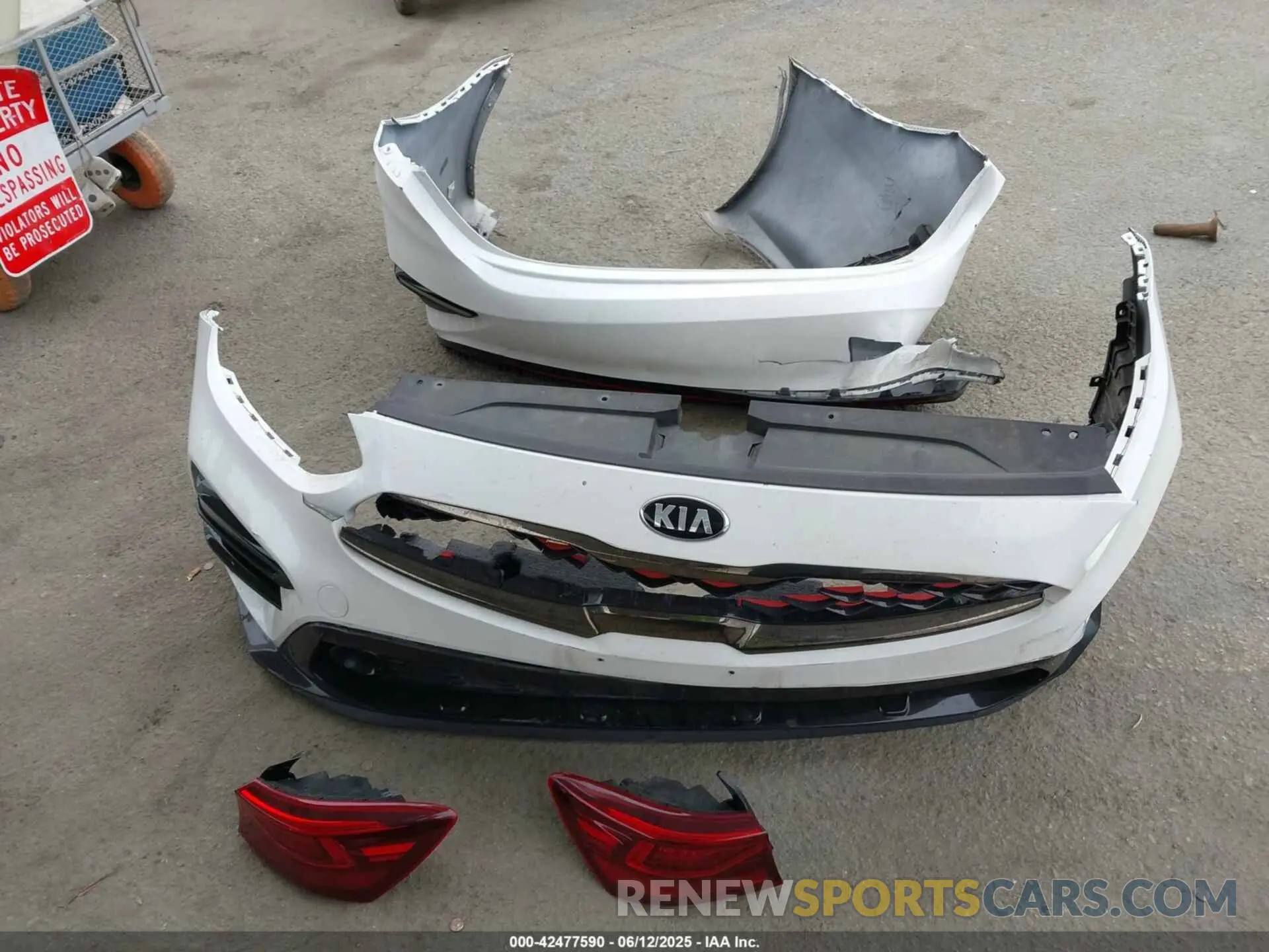 12 Photograph of a damaged car 3KPF34AD8ME297770 KIA FORTE 2021