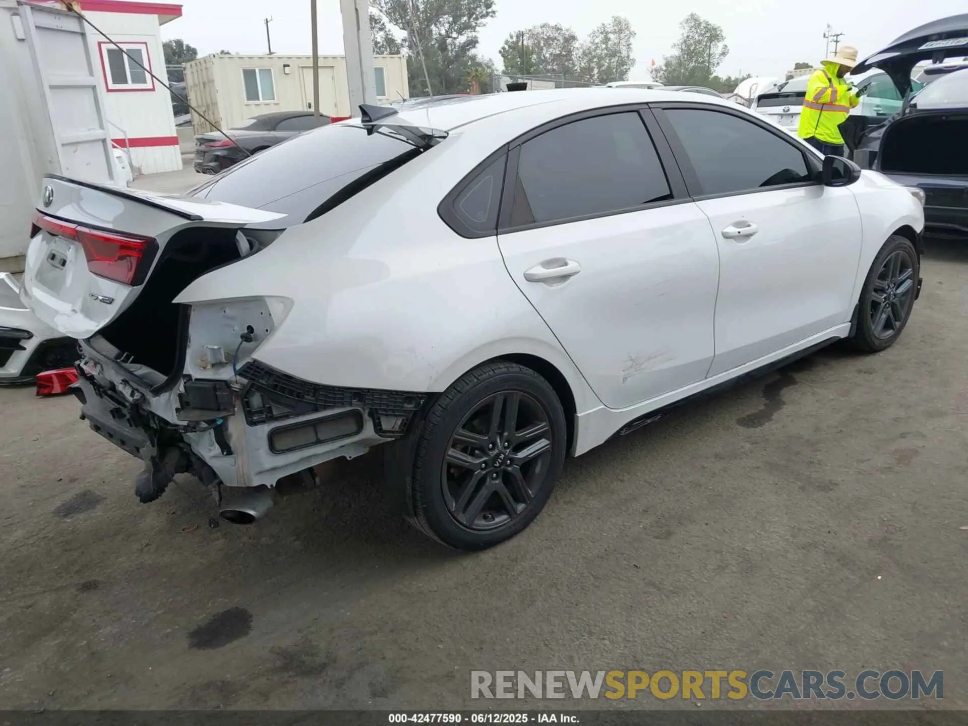 4 Photograph of a damaged car 3KPF34AD8ME297770 KIA FORTE 2021