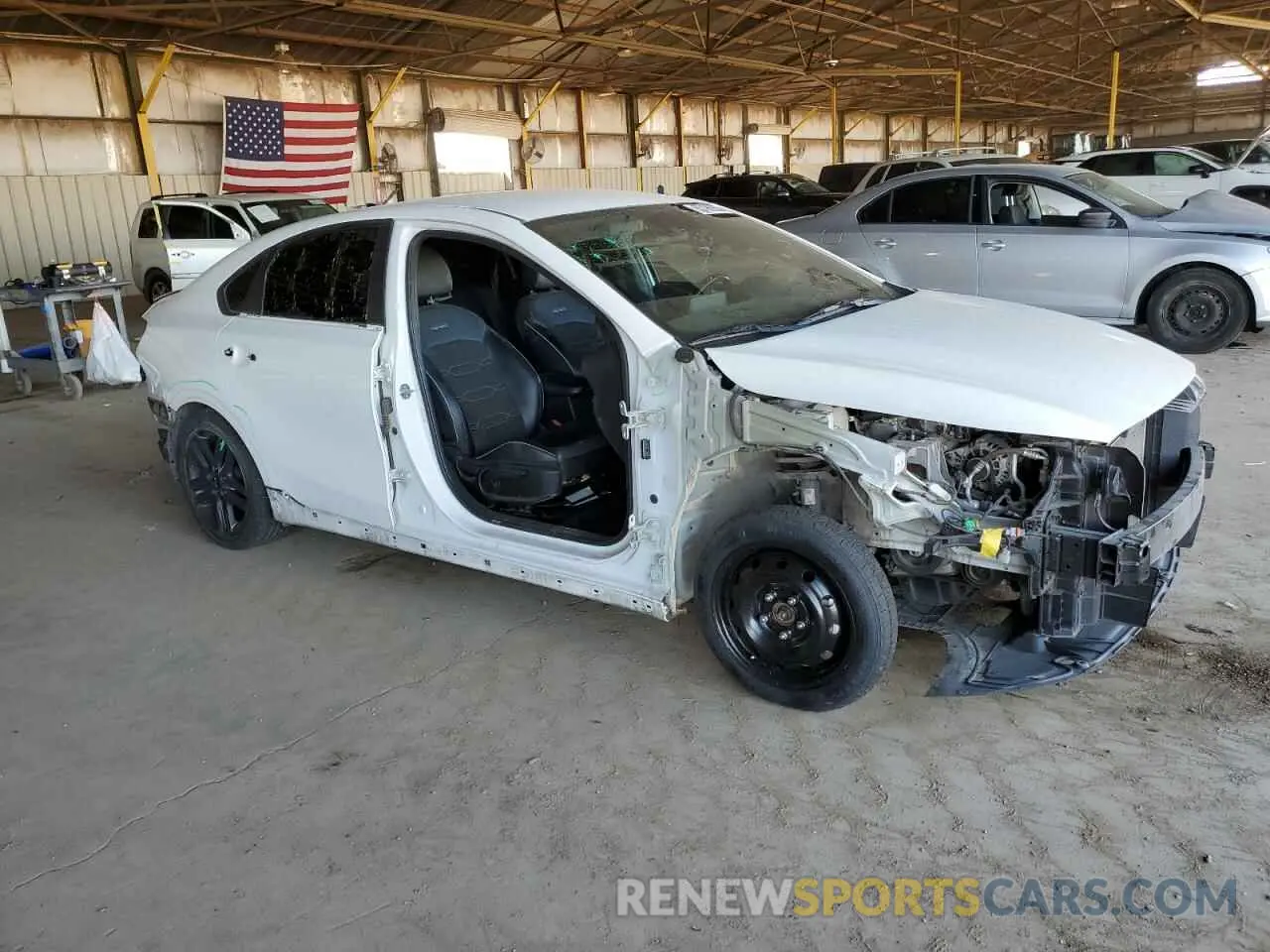 4 Photograph of a damaged car 3KPF34AD8ME299311 KIA FORTE 2021
