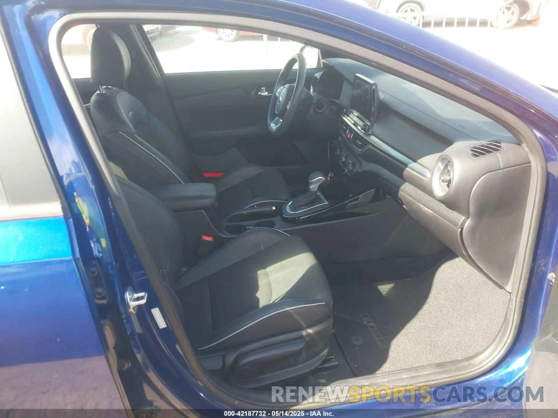 5 Photograph of a damaged car 3KPF34AD8ME309688 KIA FORTE 2021