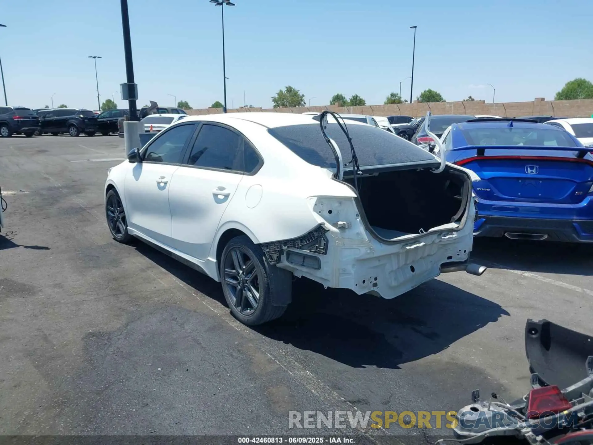 15 Photograph of a damaged car 3KPF34AD9ME264373 KIA FORTE 2021