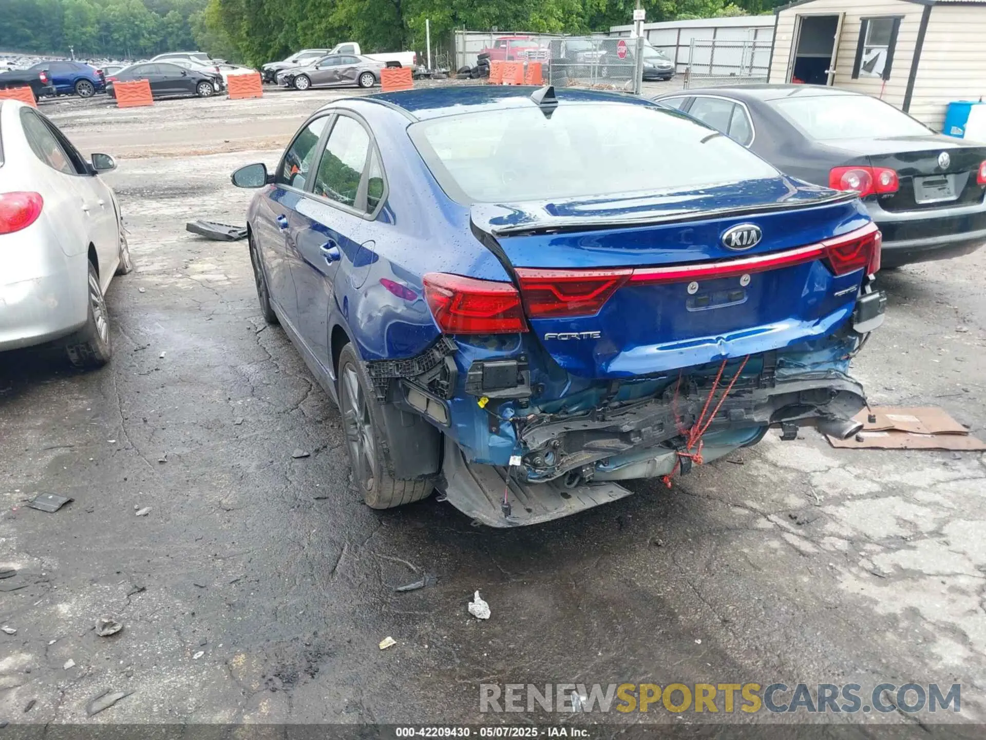 3 Photograph of a damaged car 3KPF34AD9ME382035 KIA FORTE 2021