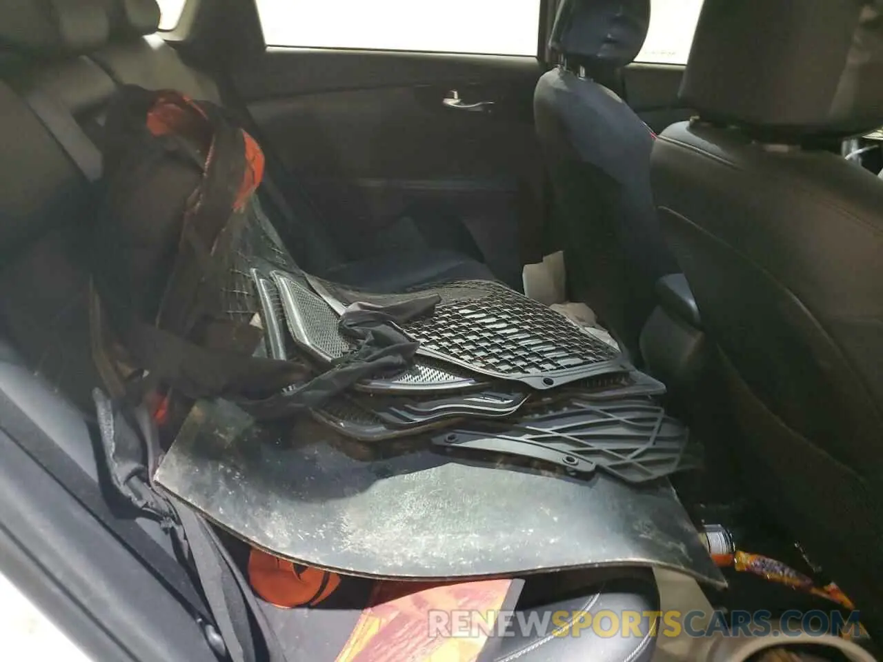 10 Photograph of a damaged car 3KPF34ADXME294692 KIA FORTE 2021