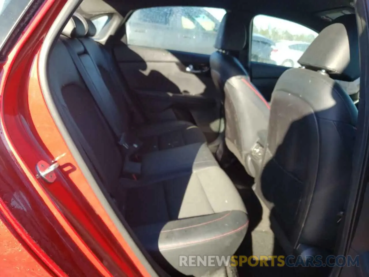 10 Photograph of a damaged car 3KPF44AC0ME291627 KIA FORTE 2021