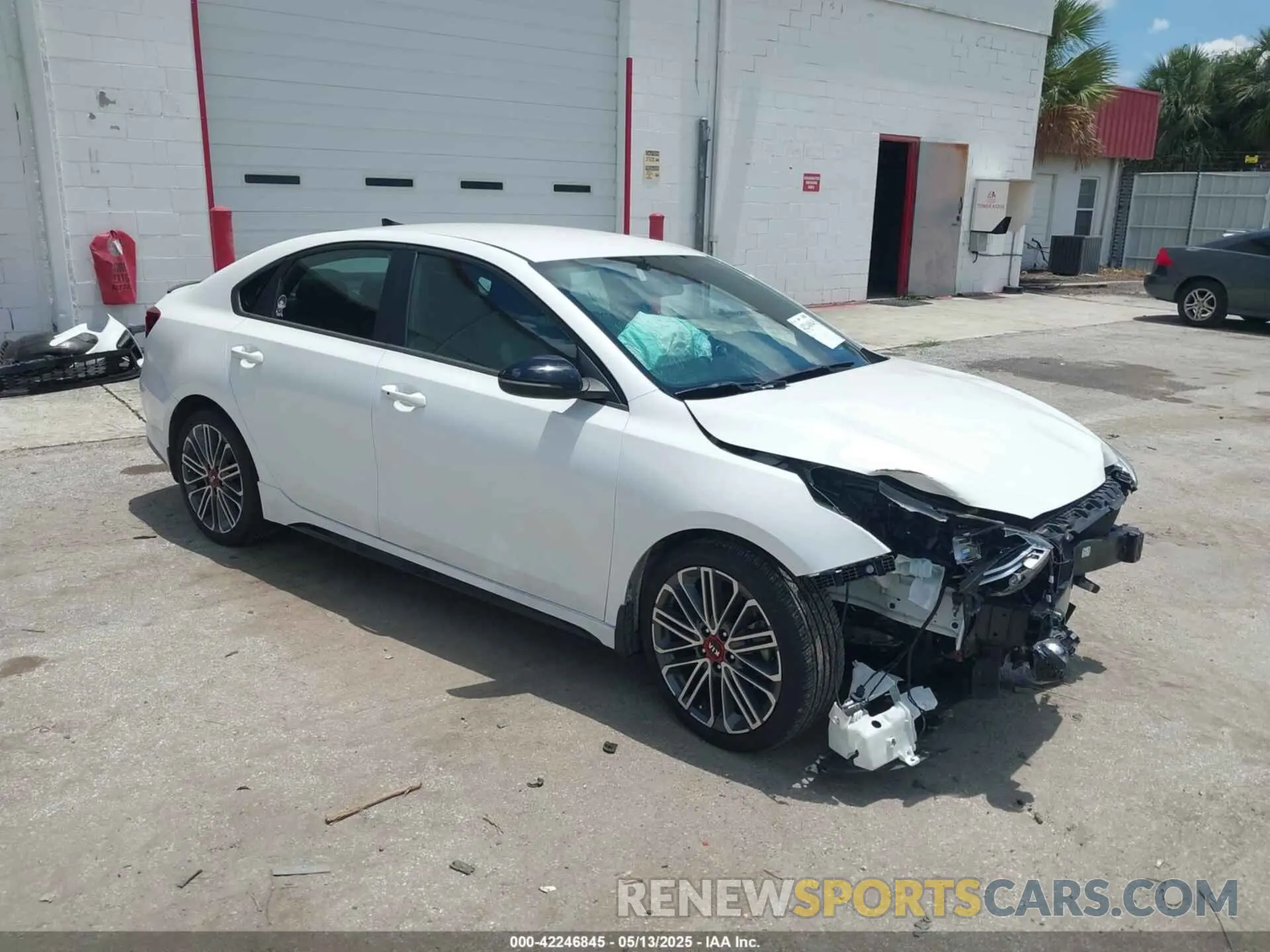 1 Photograph of a damaged car 3KPF44AC0ME333164 KIA FORTE 2021